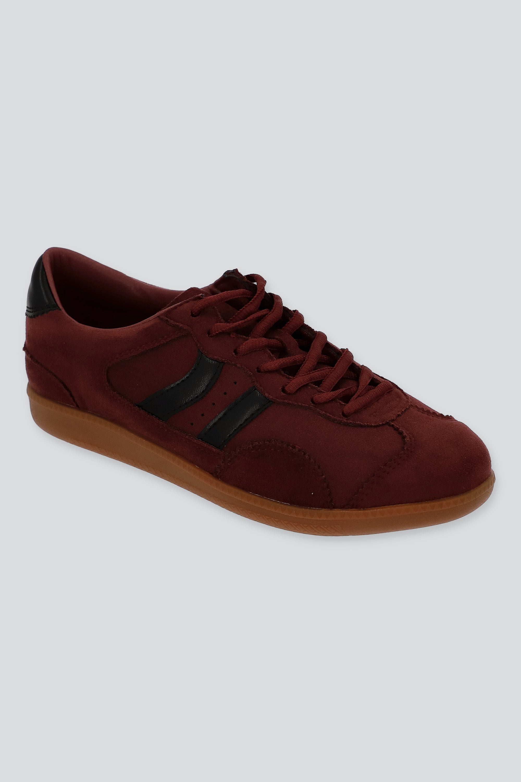 Tenis gamucina color rayas diagonal VINO