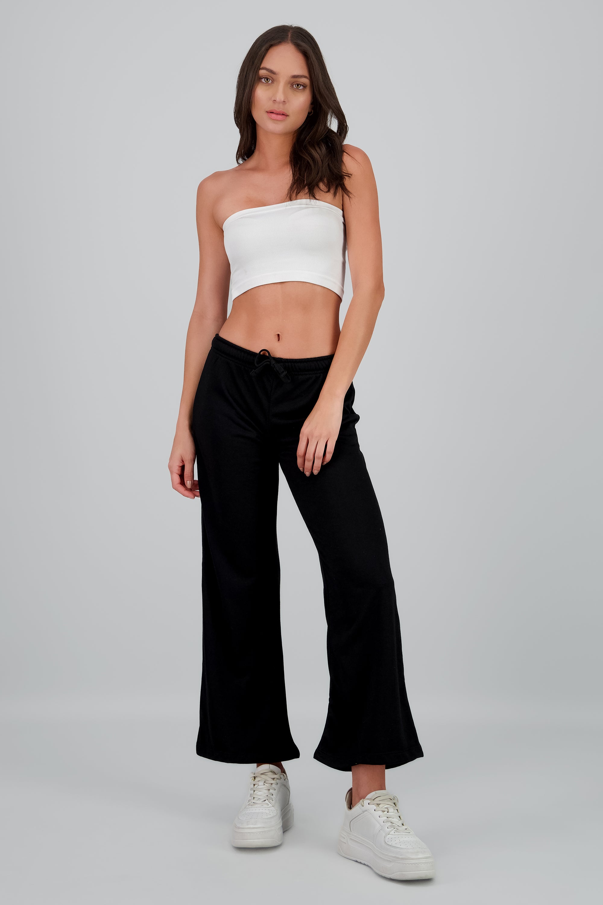 Pantalon flare suave liso NEGRO