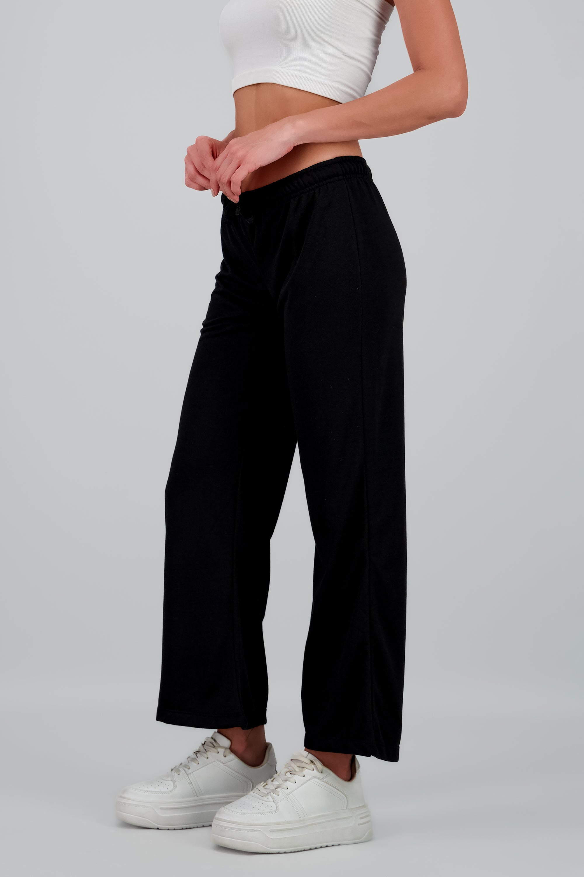 Pantalon flare suave liso NEGRO