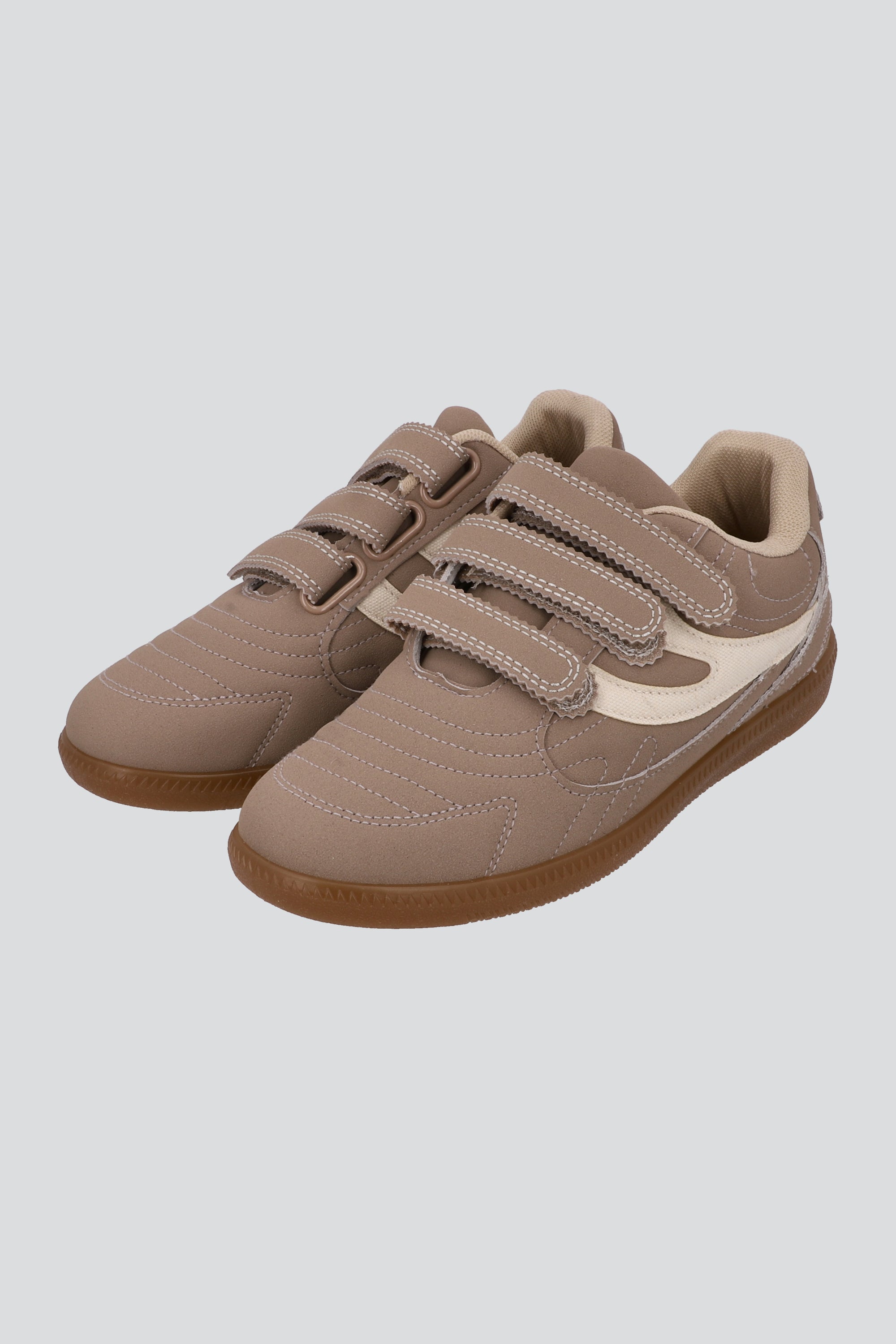TENIS TIRA VELCHRO TAUPE