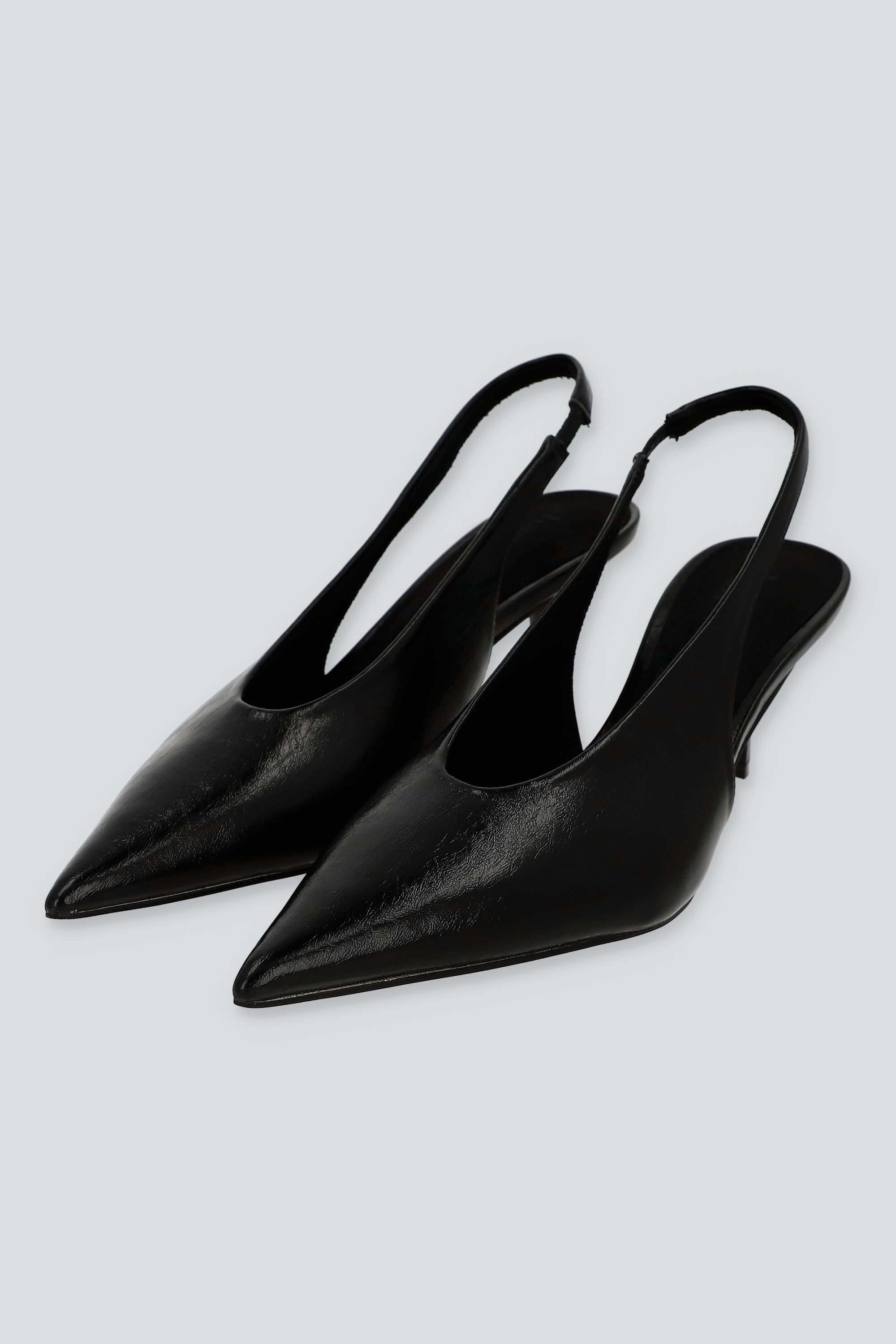 TACON POINTY LISO NEGRO