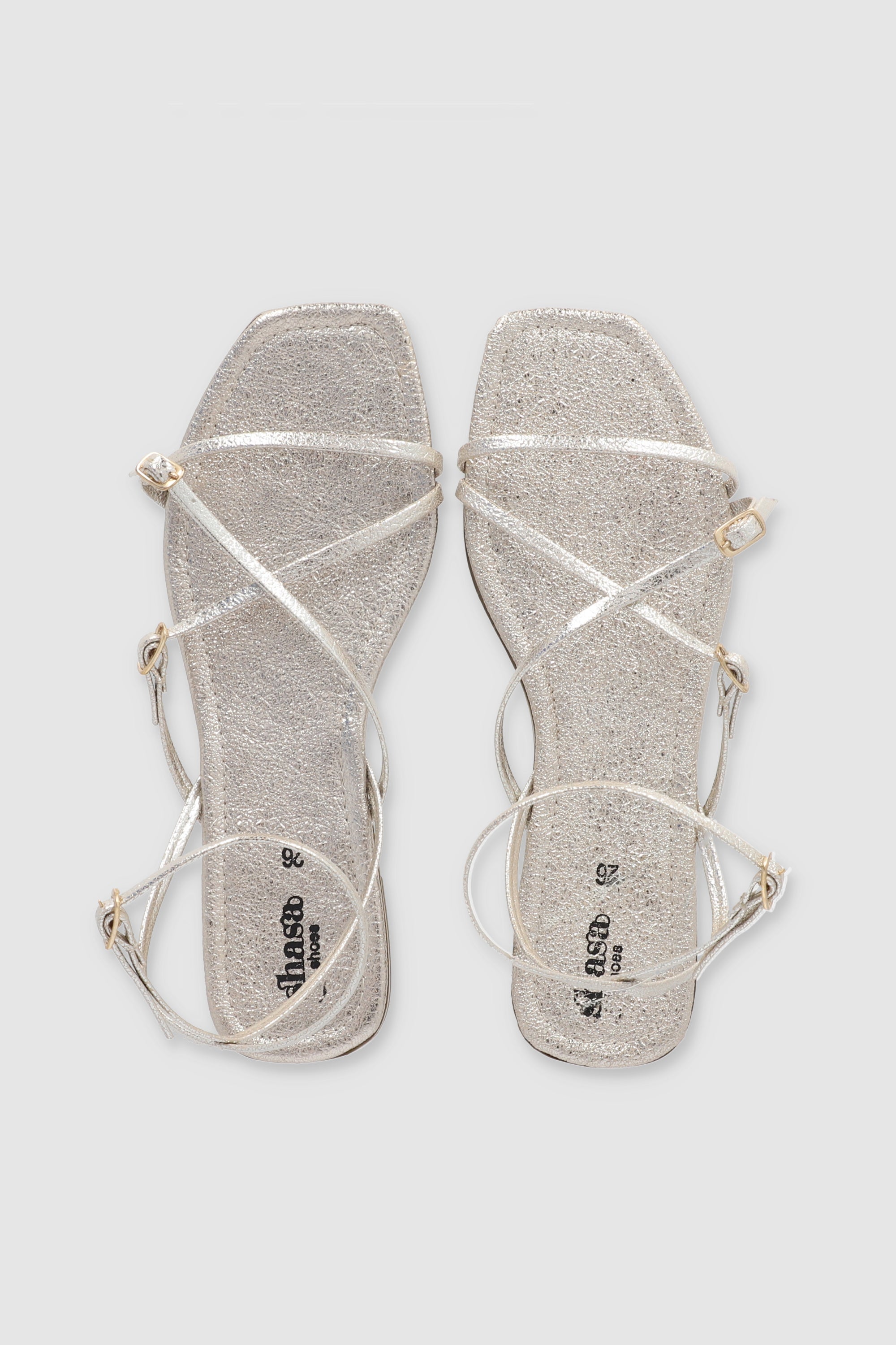 SANDALIA TEXTURA HEBILLAS ORO