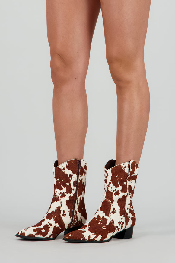 Bota vaquera print de vaca 100% piel