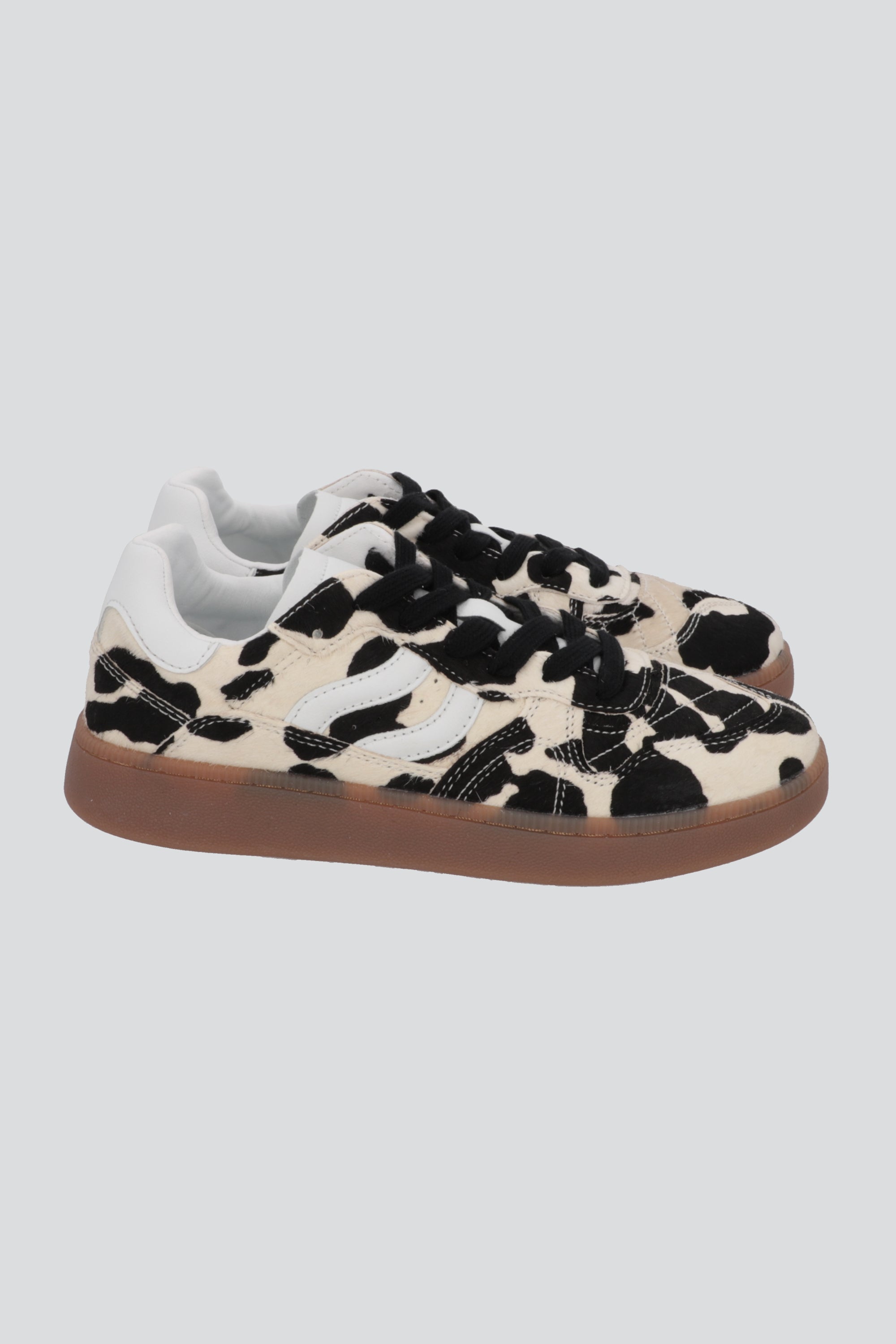 Tenis print de vaca 100% piel CAFE