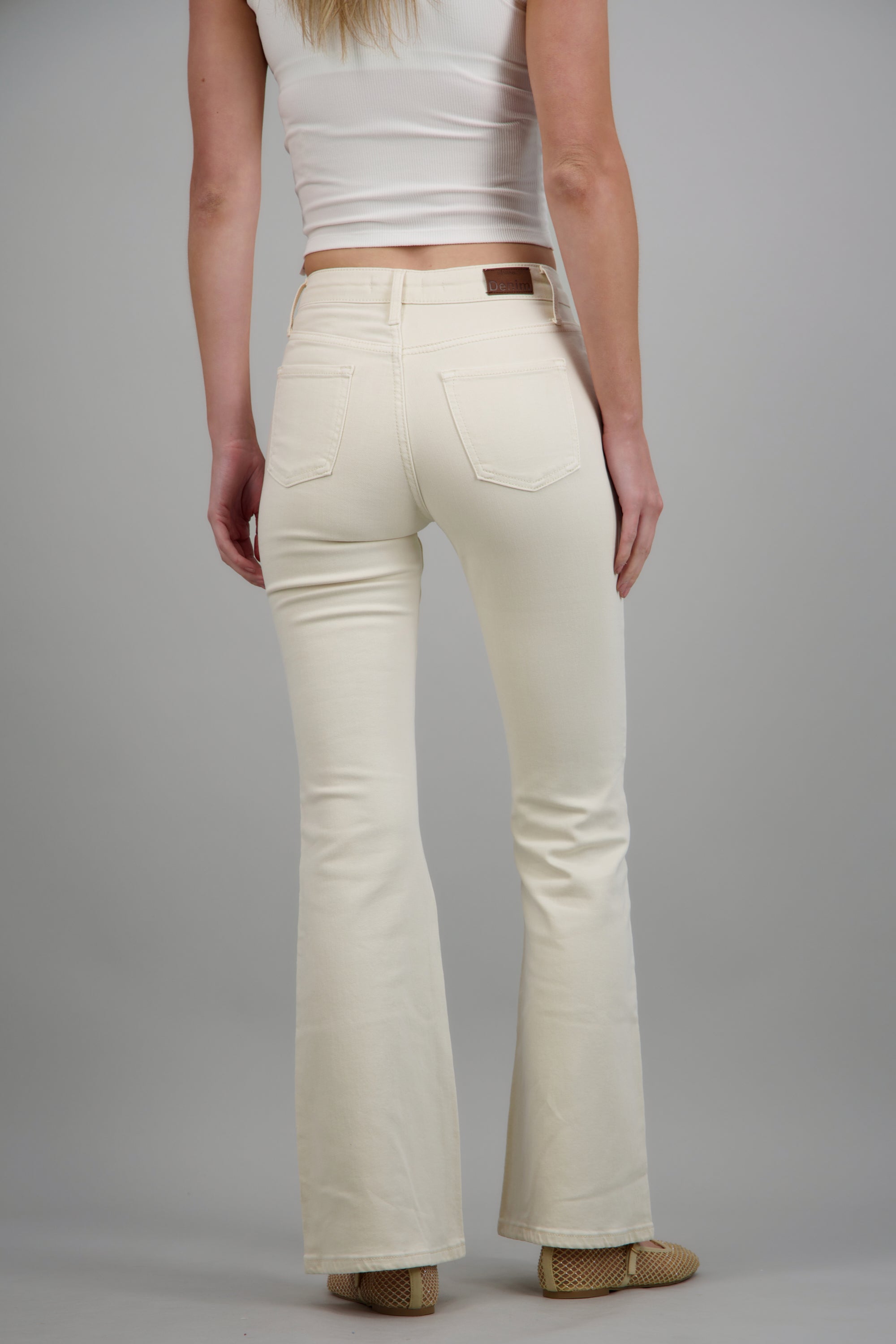 Jeans flare cintura media HUESO
