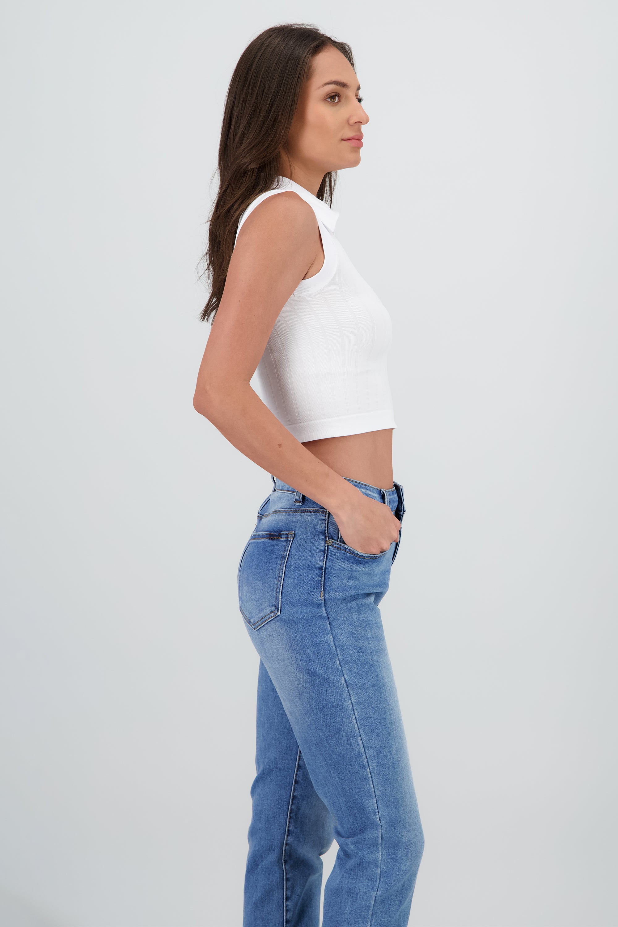 Top sin manga cuello polo seamless BLANCO