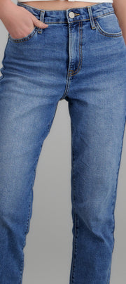 MEDIUM WASH