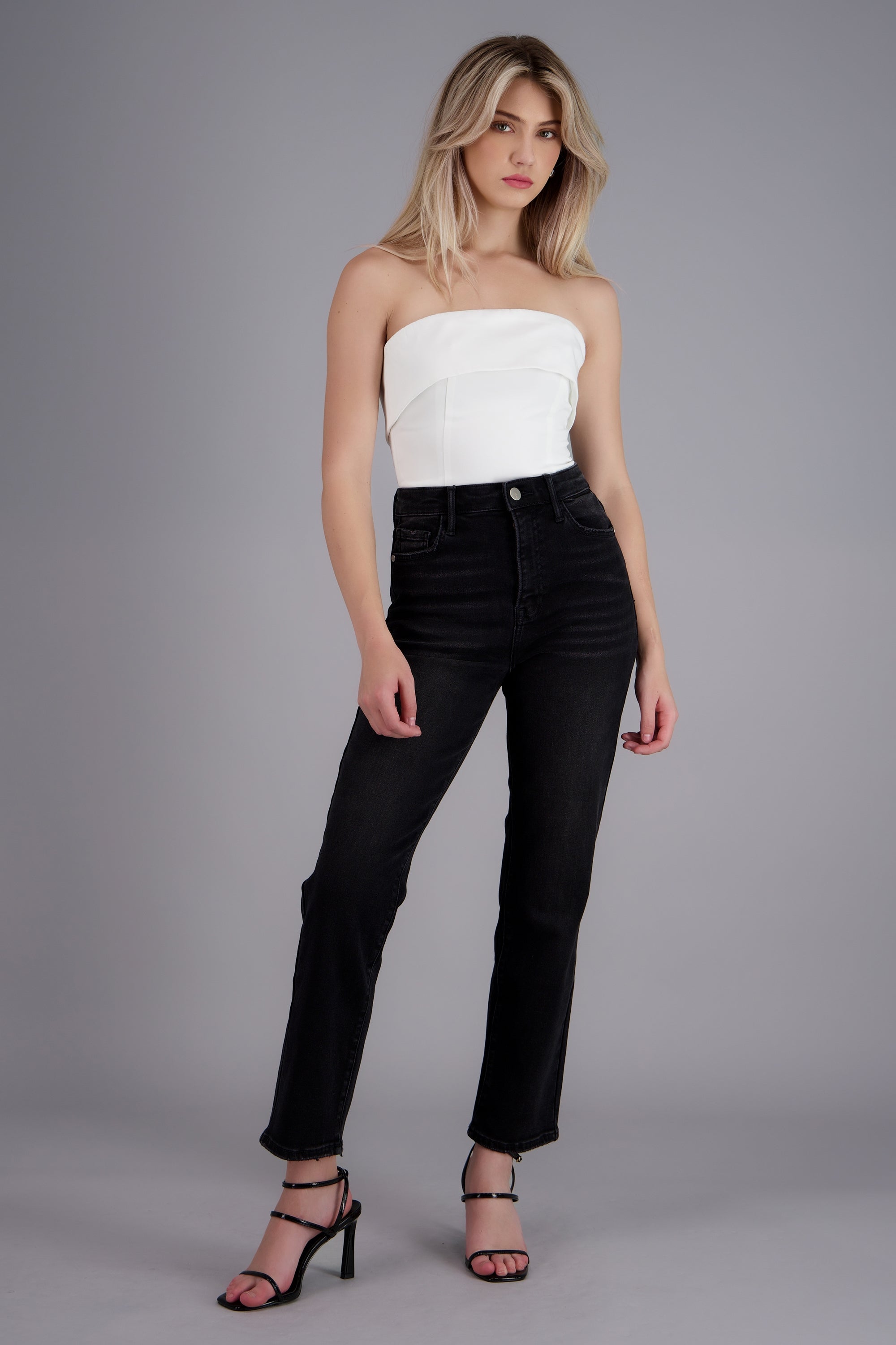 Jeans straight mid rise NEGRO