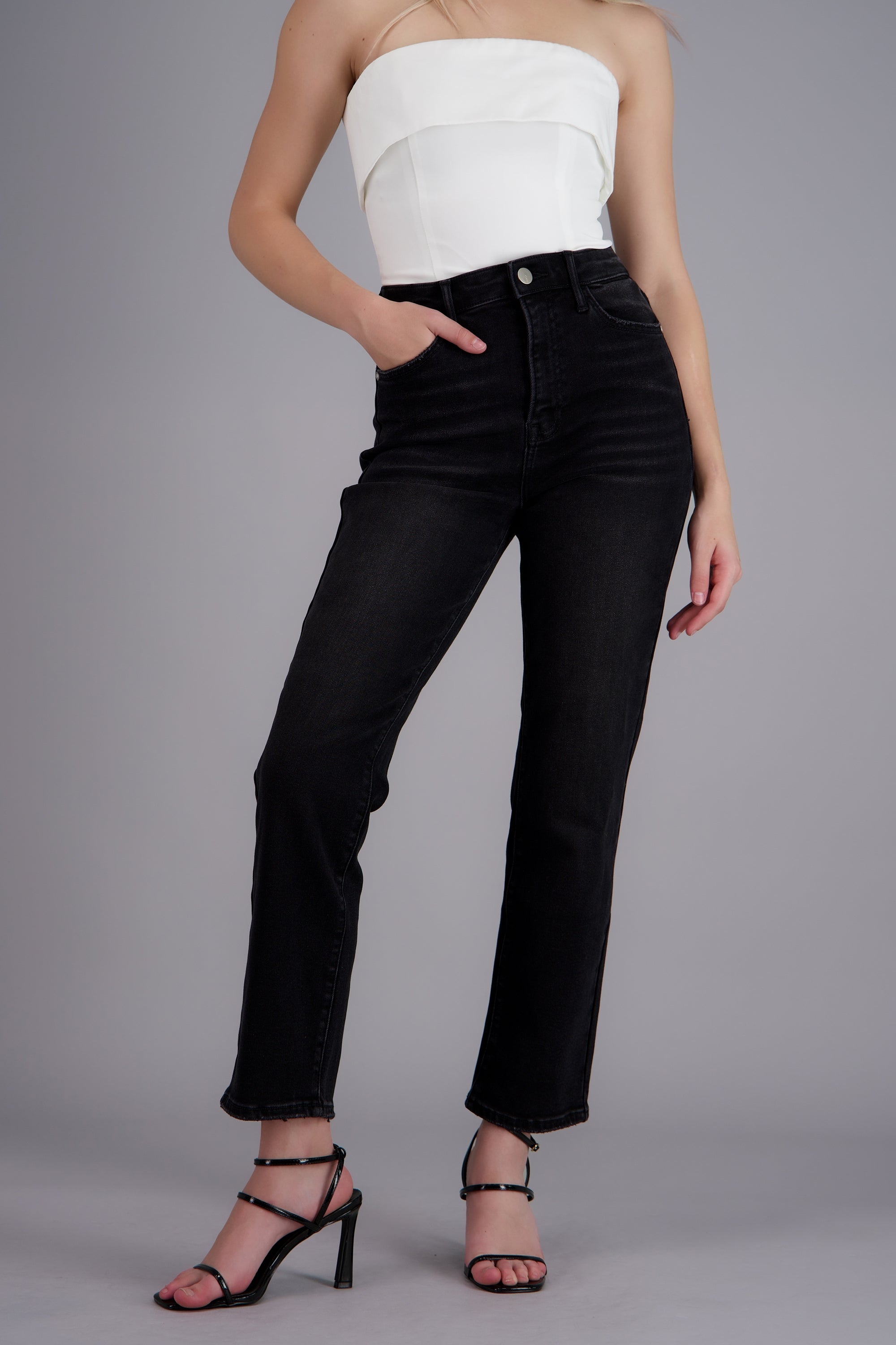 Jeans straight mid rise NEGRO