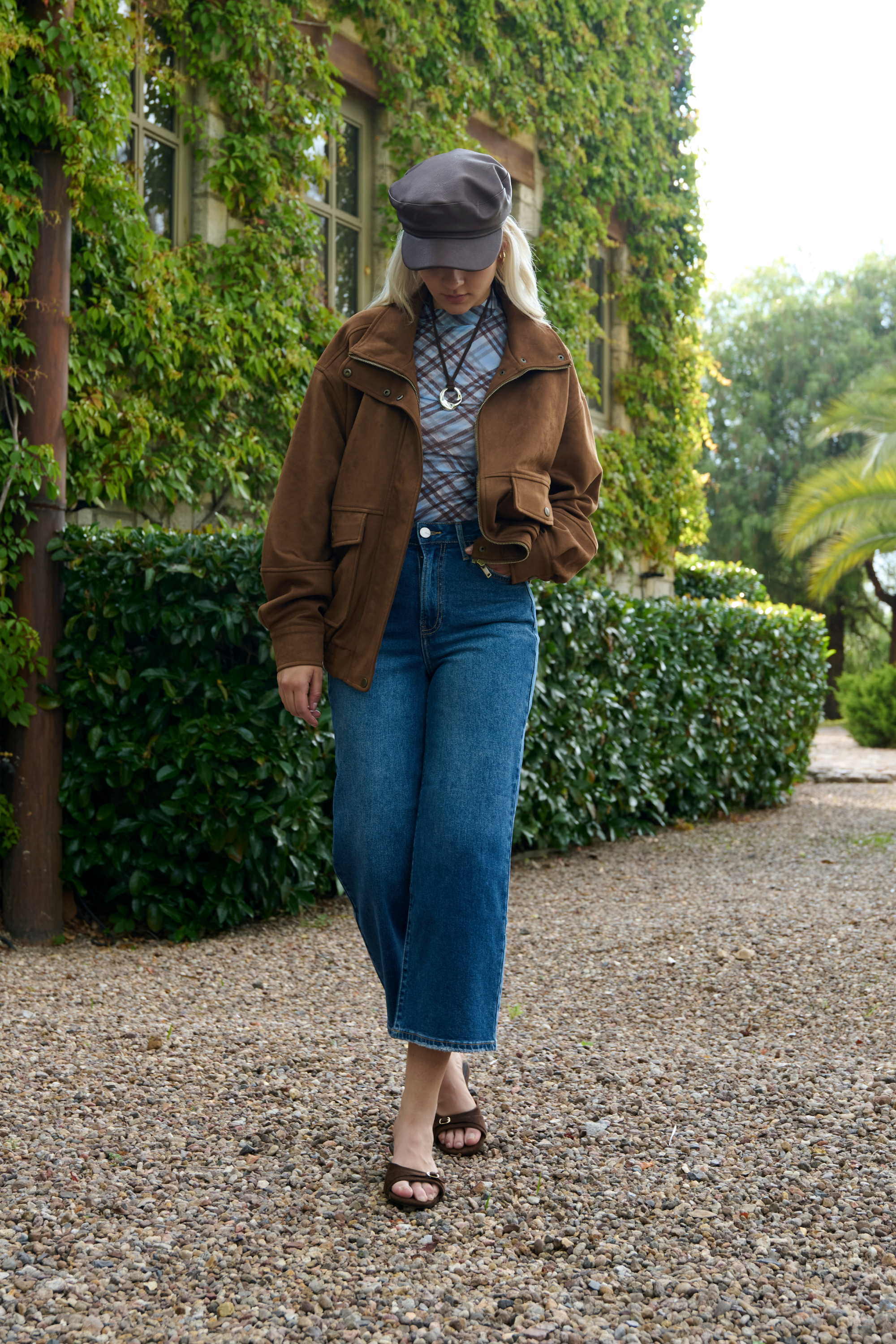 JEANS CROPPED MID RISE DARK WASH