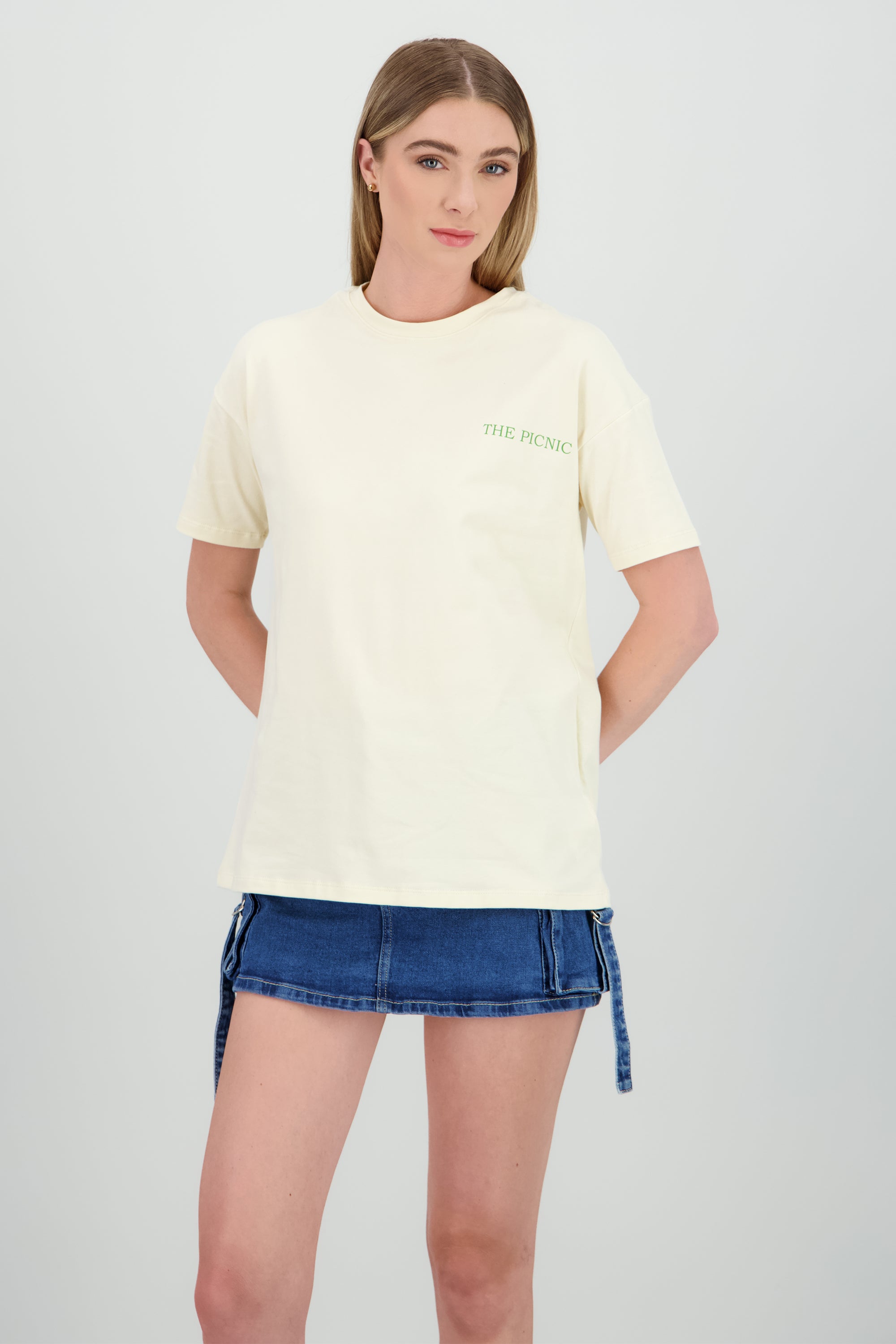 T-shirt oversized estampada de picnic HUESO COMBO