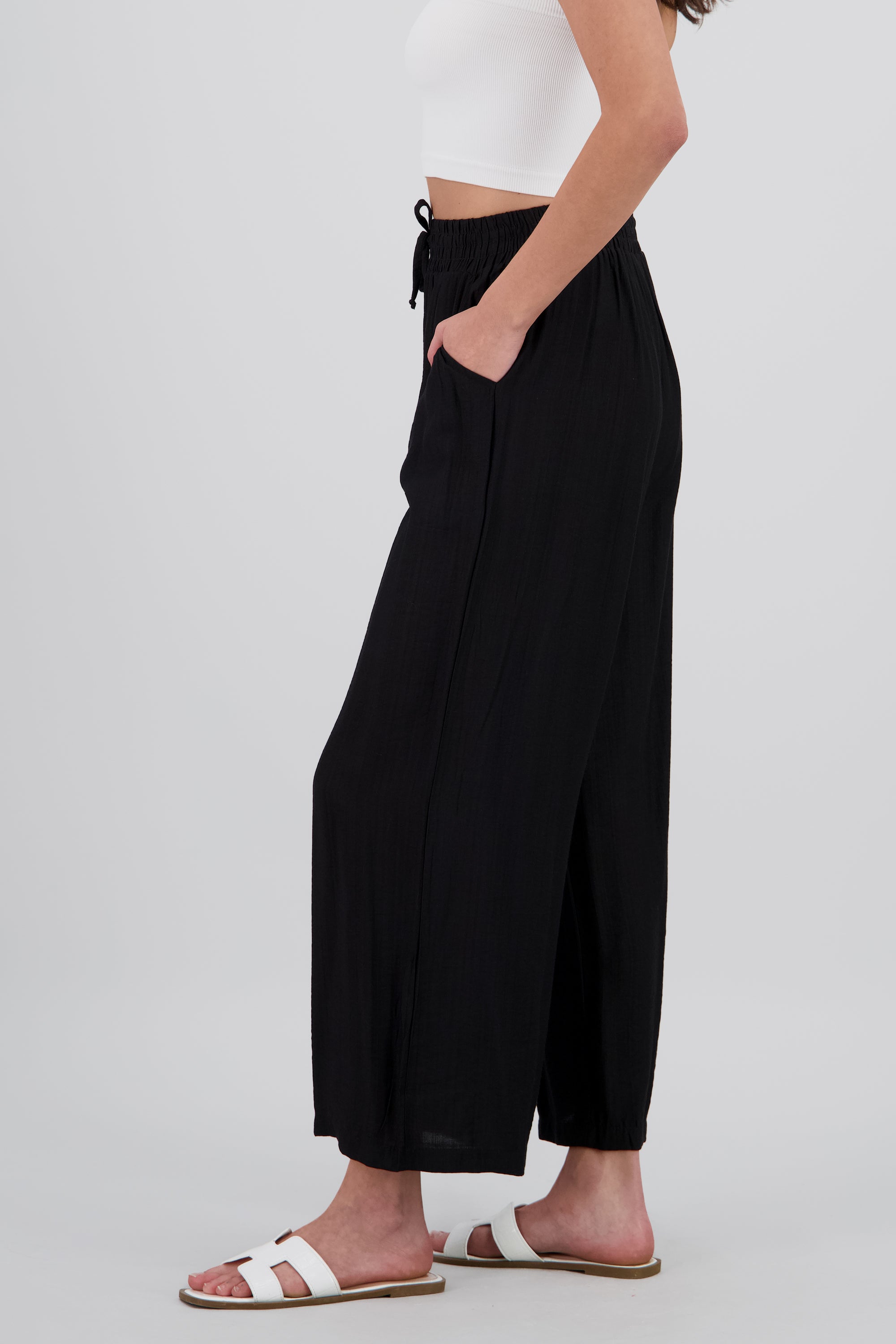 PANTALON AMPLIO NEGRO