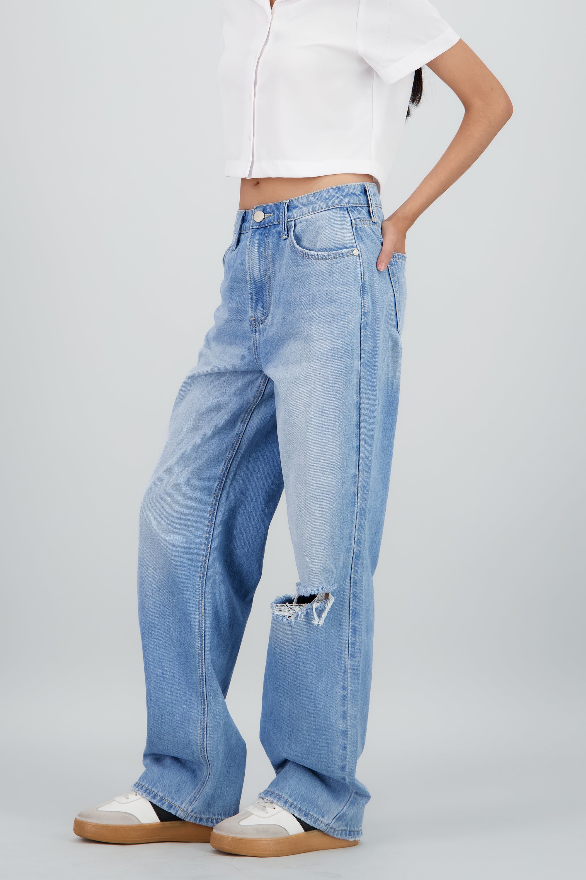 Jeans straight destrucción mid rise LIGHT WASH