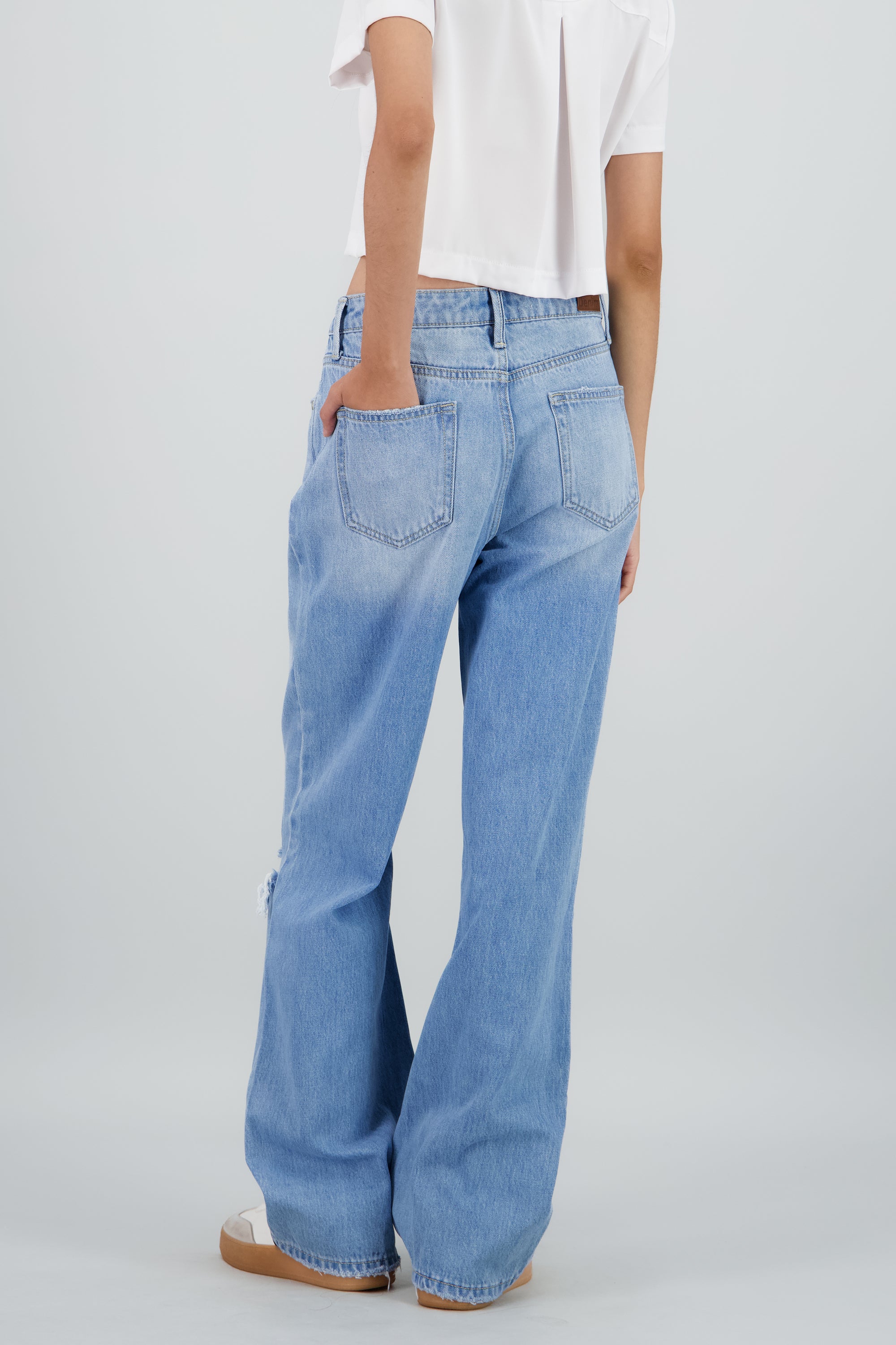Jeans straight destrucción mid rise LIGHT WASH