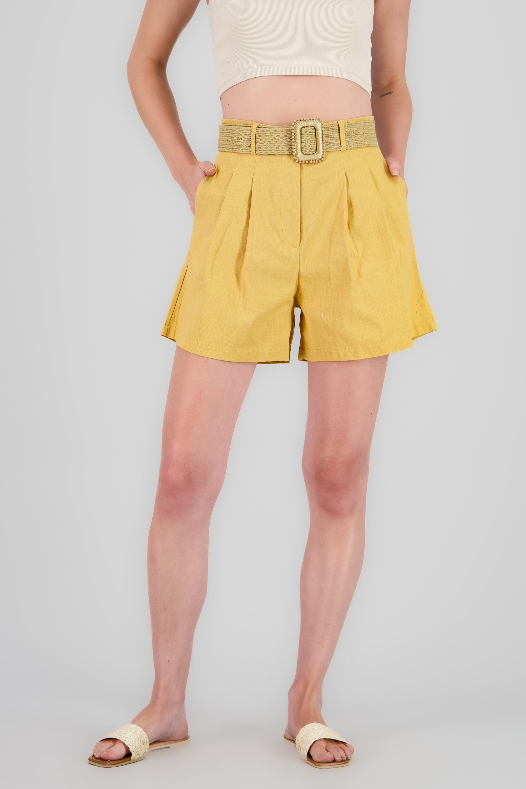 Short amplio detalle cinturon lino KHAKI