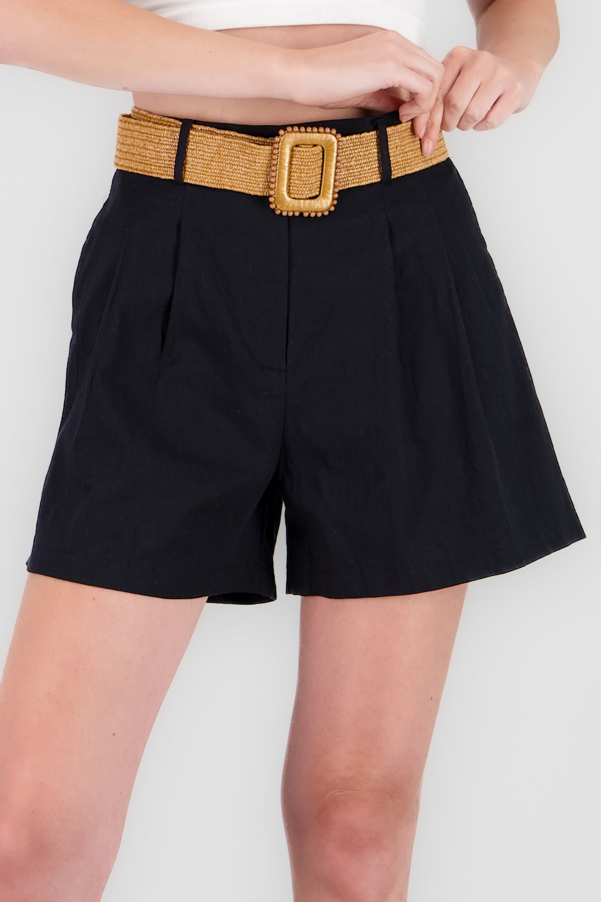 Short amplio detalle cinturon lino NEGRO