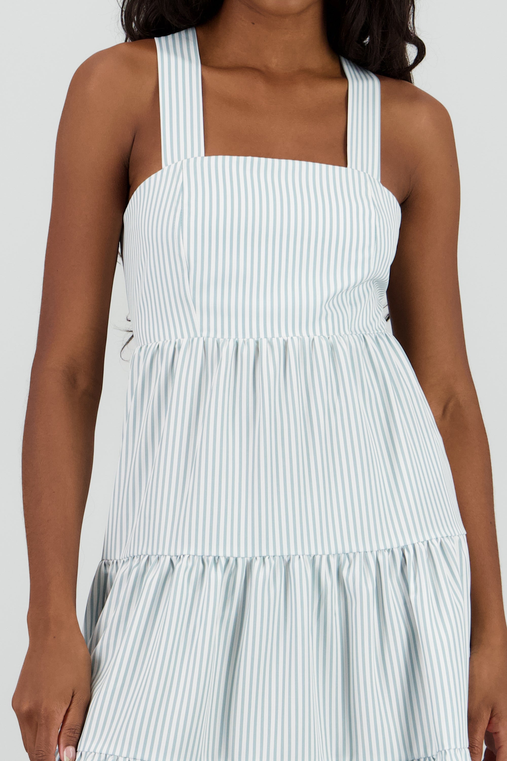 Vestido midi tirantes gruesos olanes SAGE