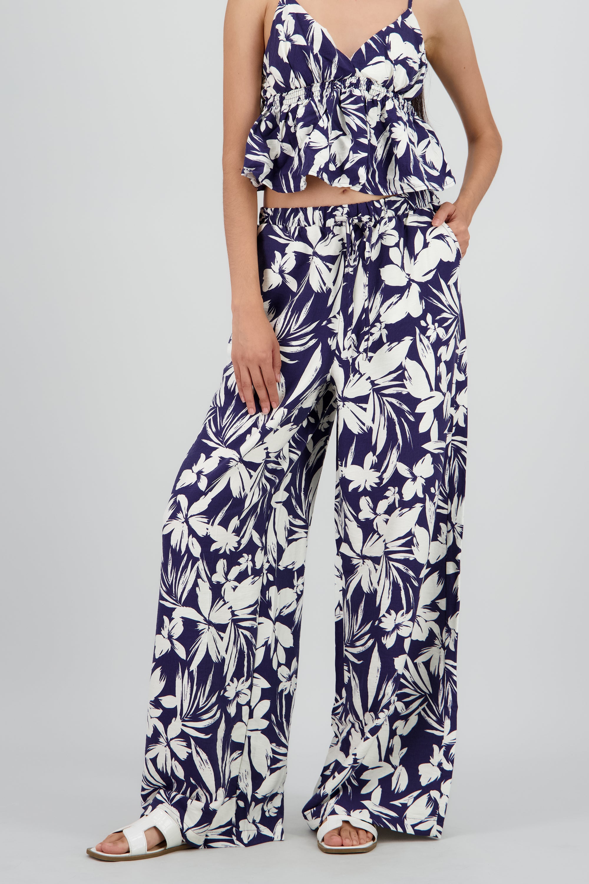 NAVY/WHITE