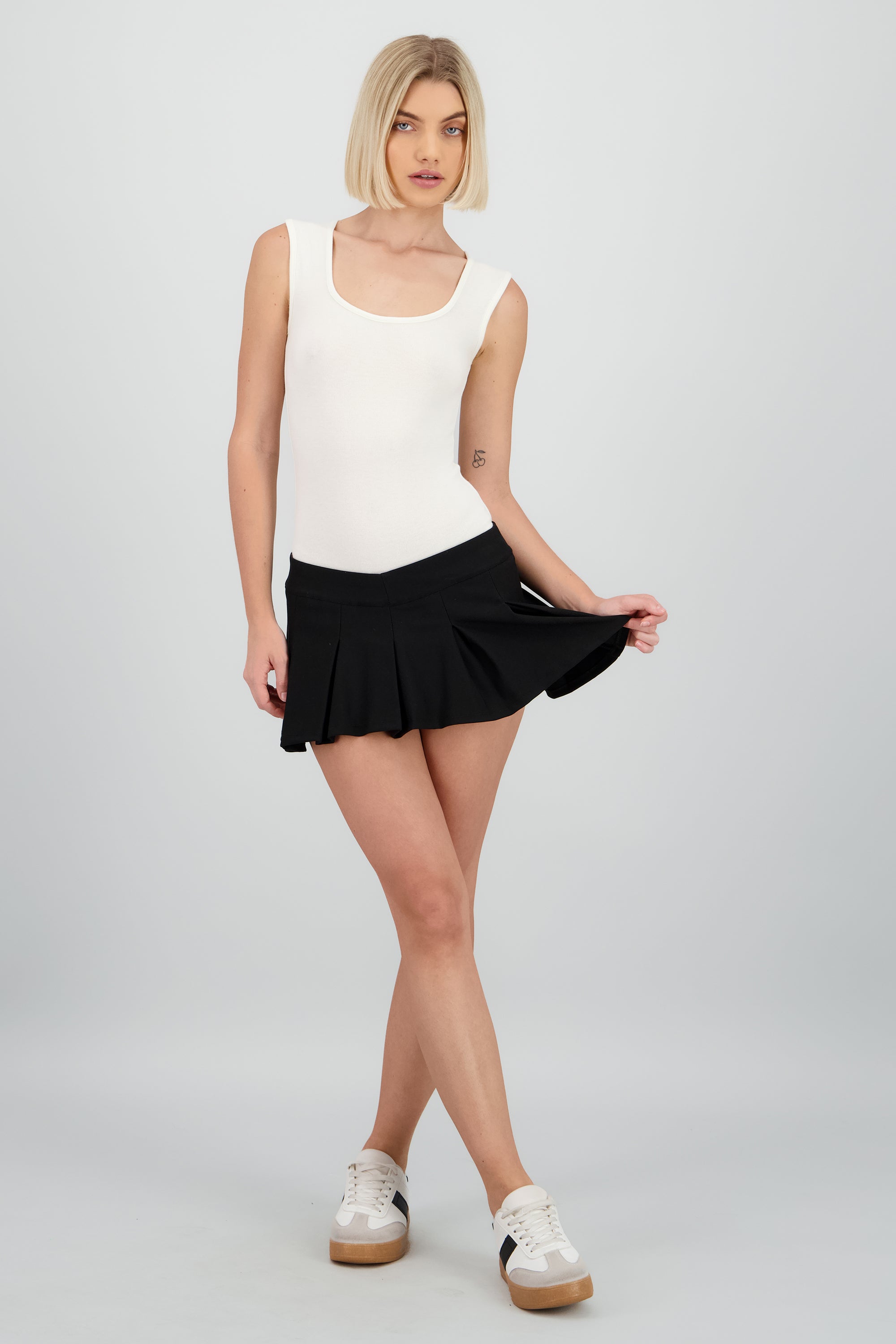 Falda short tablada NEGRO
