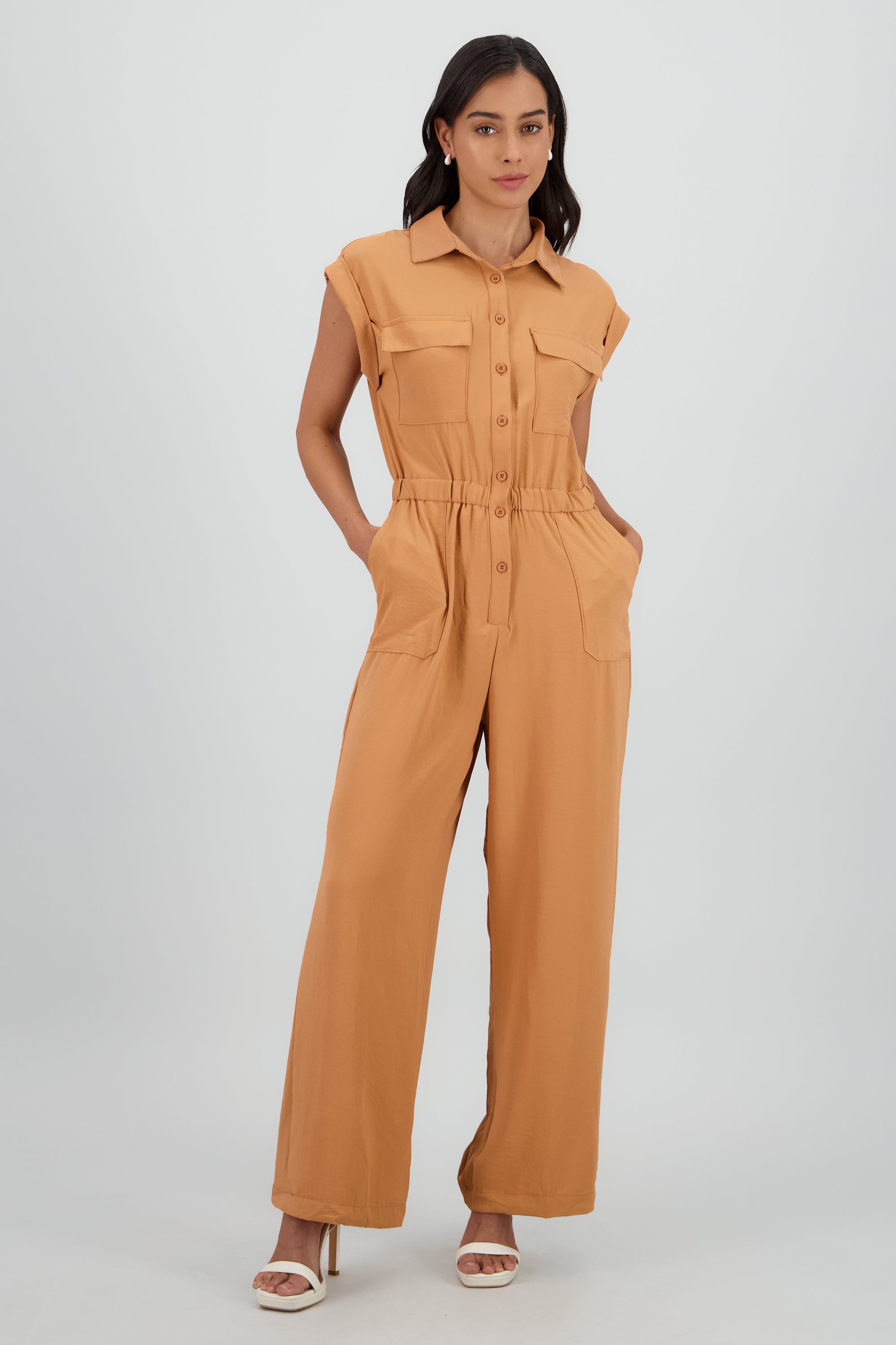 Jumpsuit manga corta con botones LADRILLO