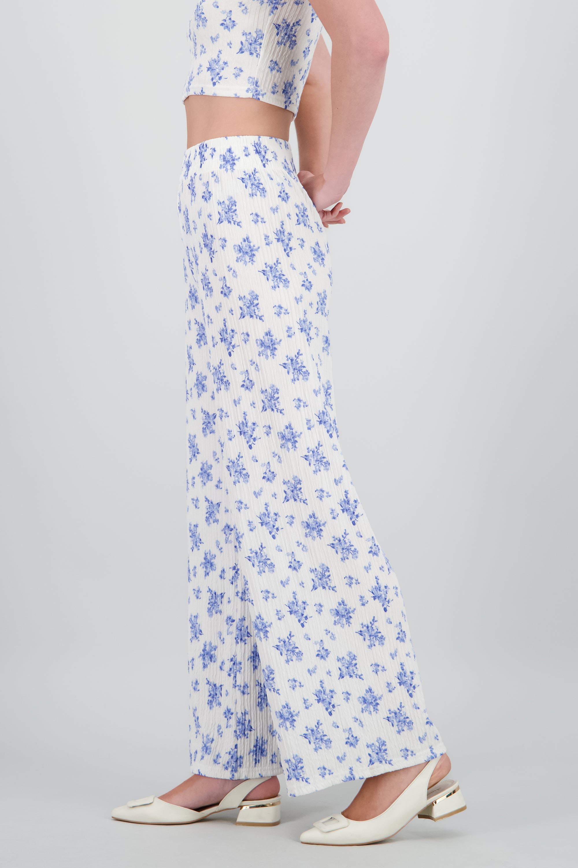 Pantalon amplio textura y flores BLANCO COMBO