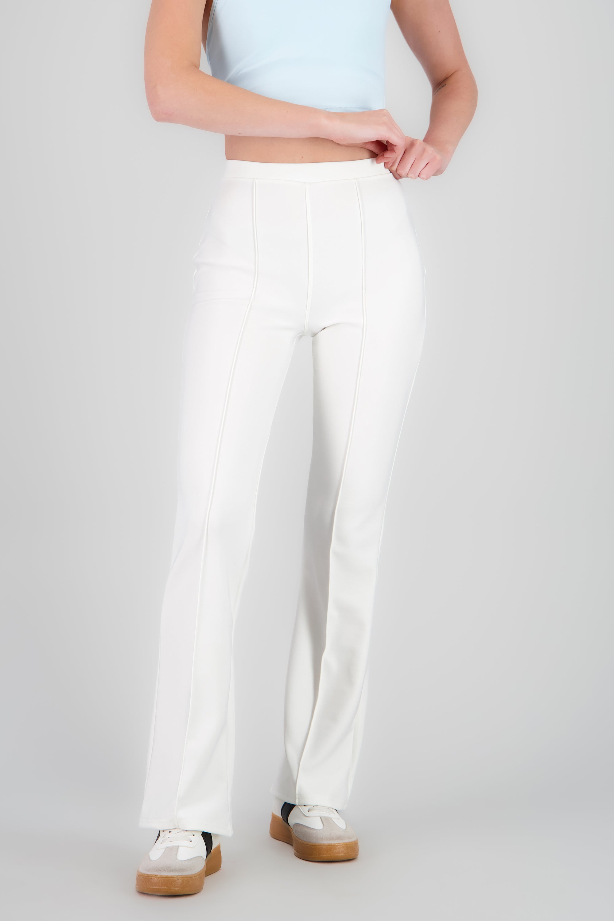 Pantalon flare con costruras BLANCO