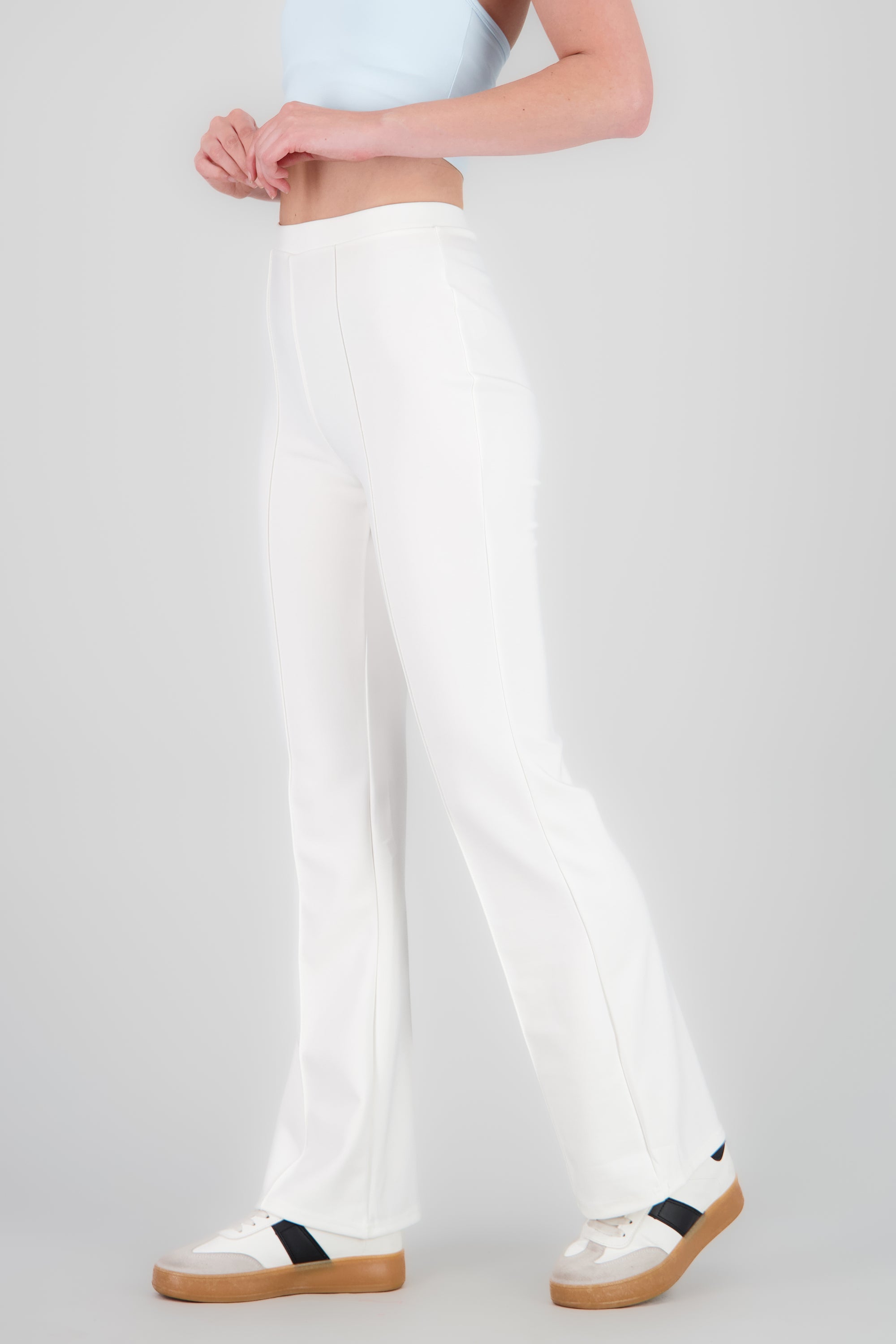 Pantalon flare con costruras BLANCO