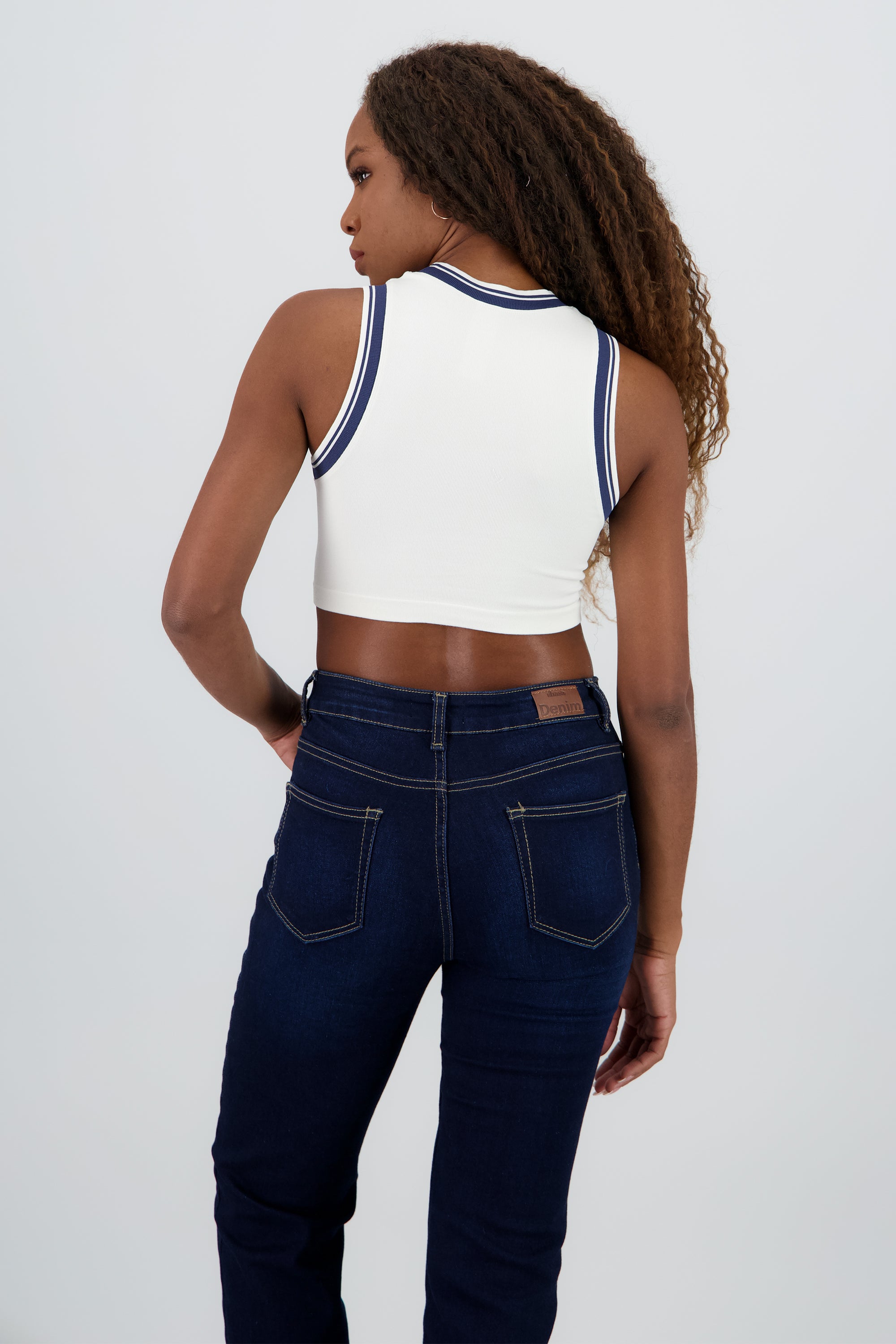 Top corto lineas contraste CREMA