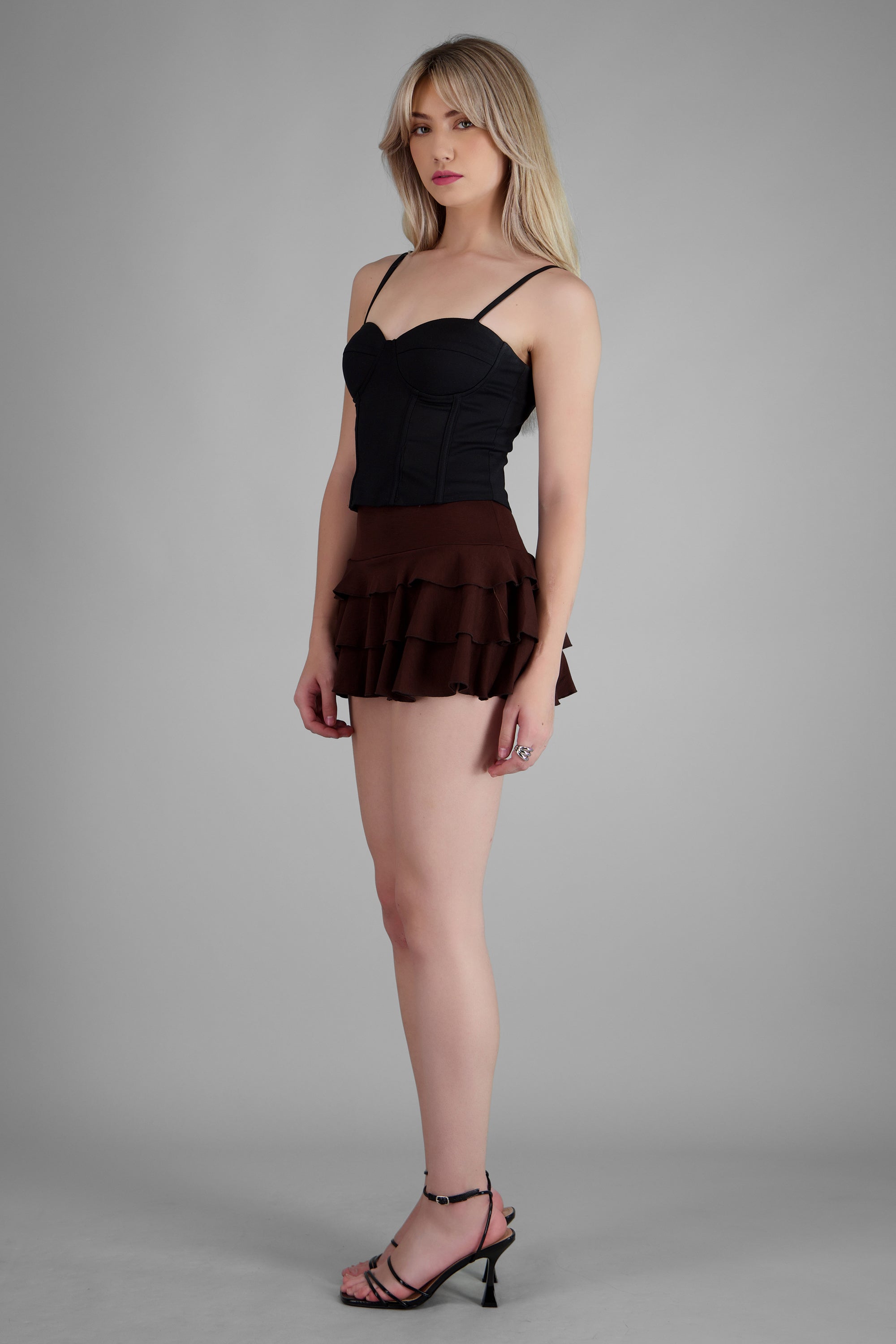 Falda short tres olanes CAFE
