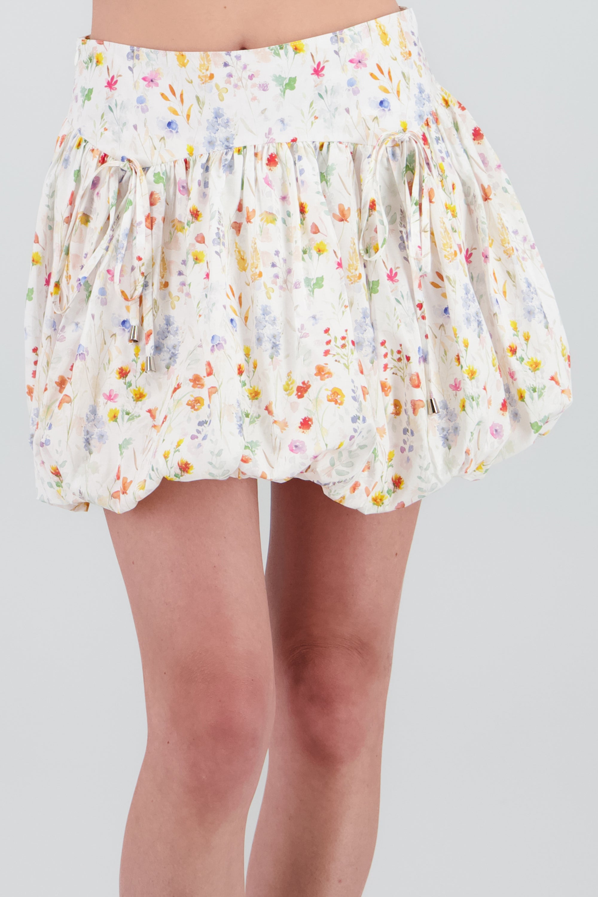 Falda mini globo estampado flores BLANCO COMBO