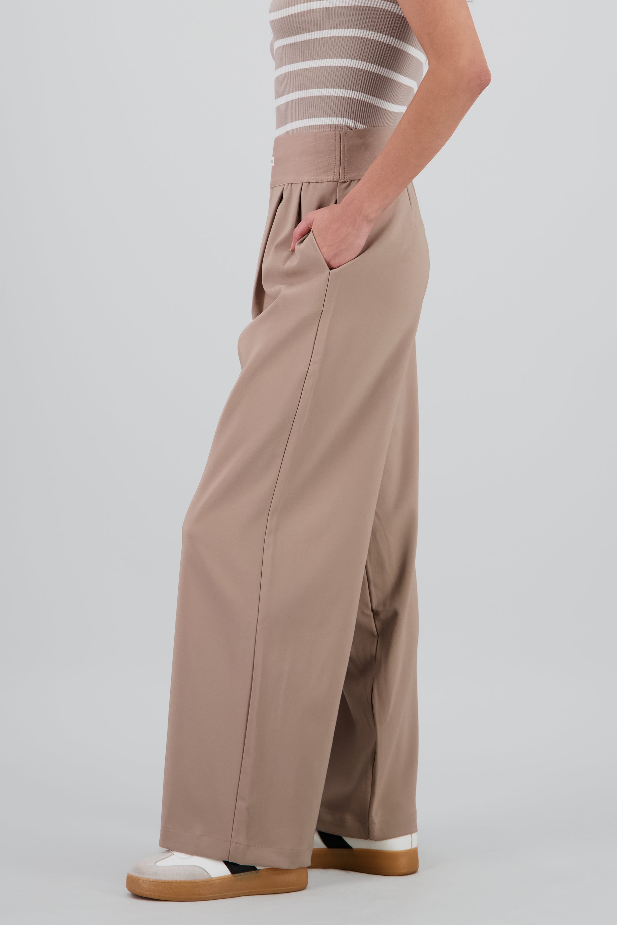 Pantalon wide leg detalle resorte BEIGE