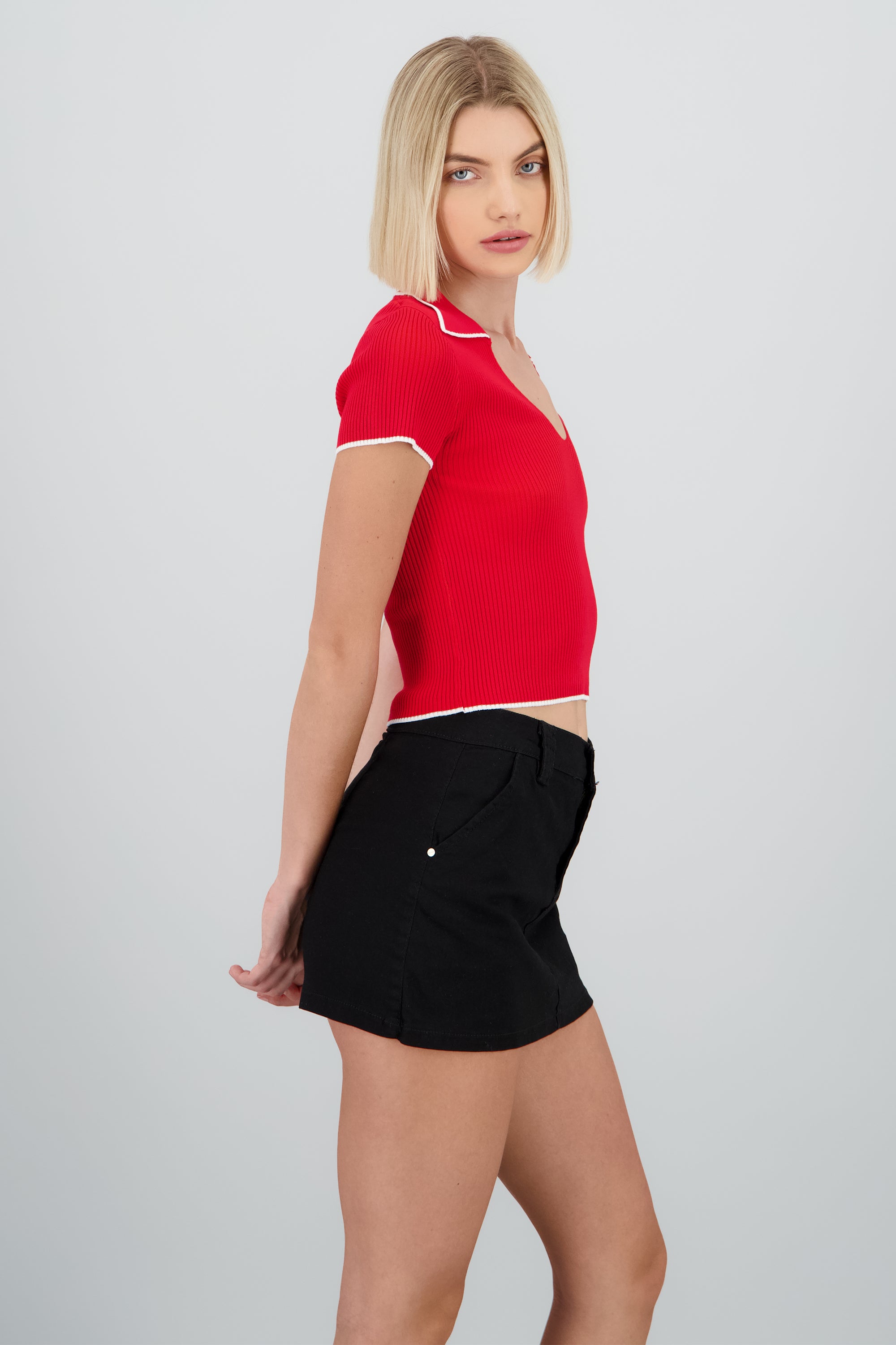 Top corto tejido contraste cuello ROJO