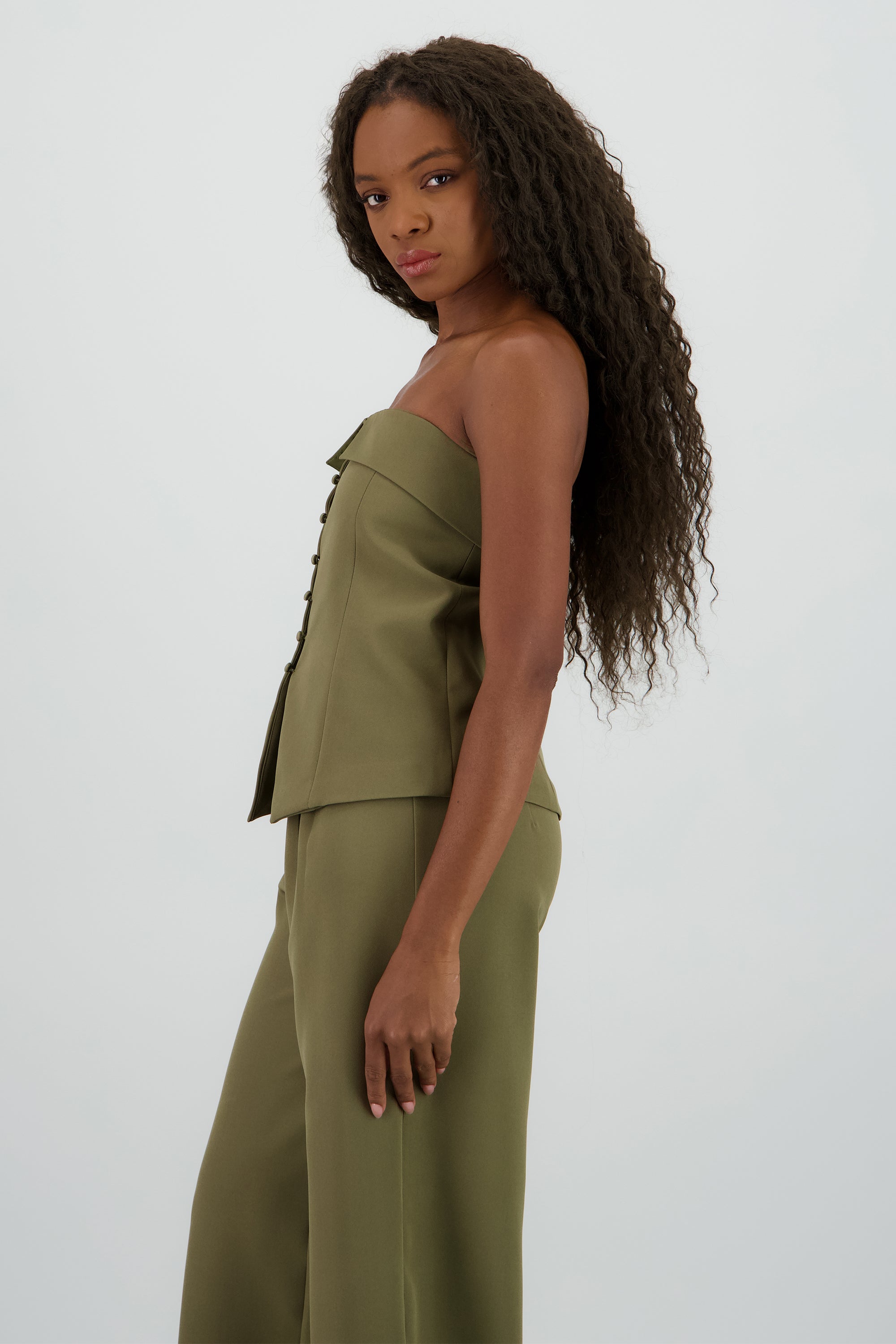 Top off shoulder botones OLIVO