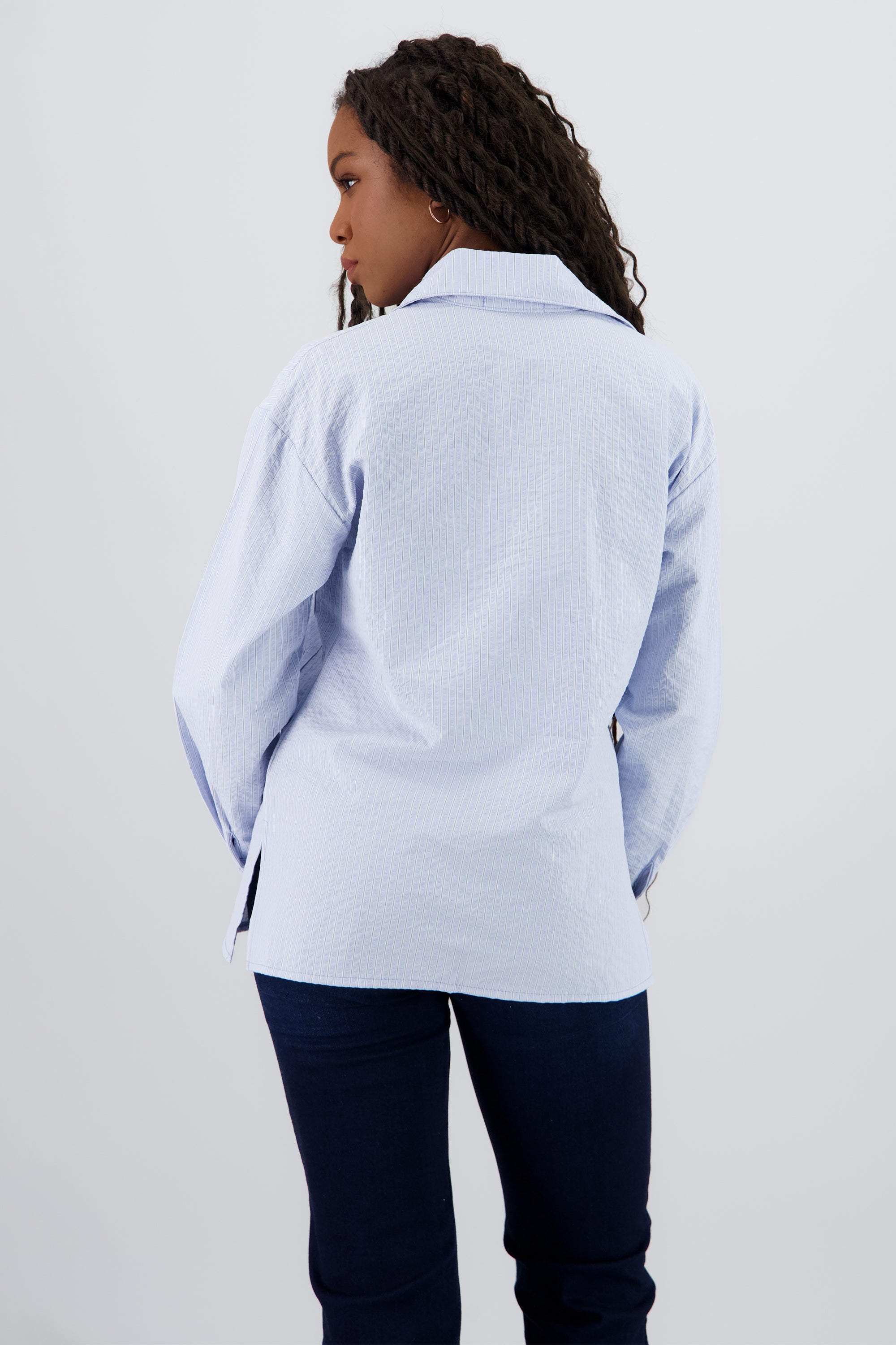 Camisa oversize manga larga detalle textura AZUL CIELO