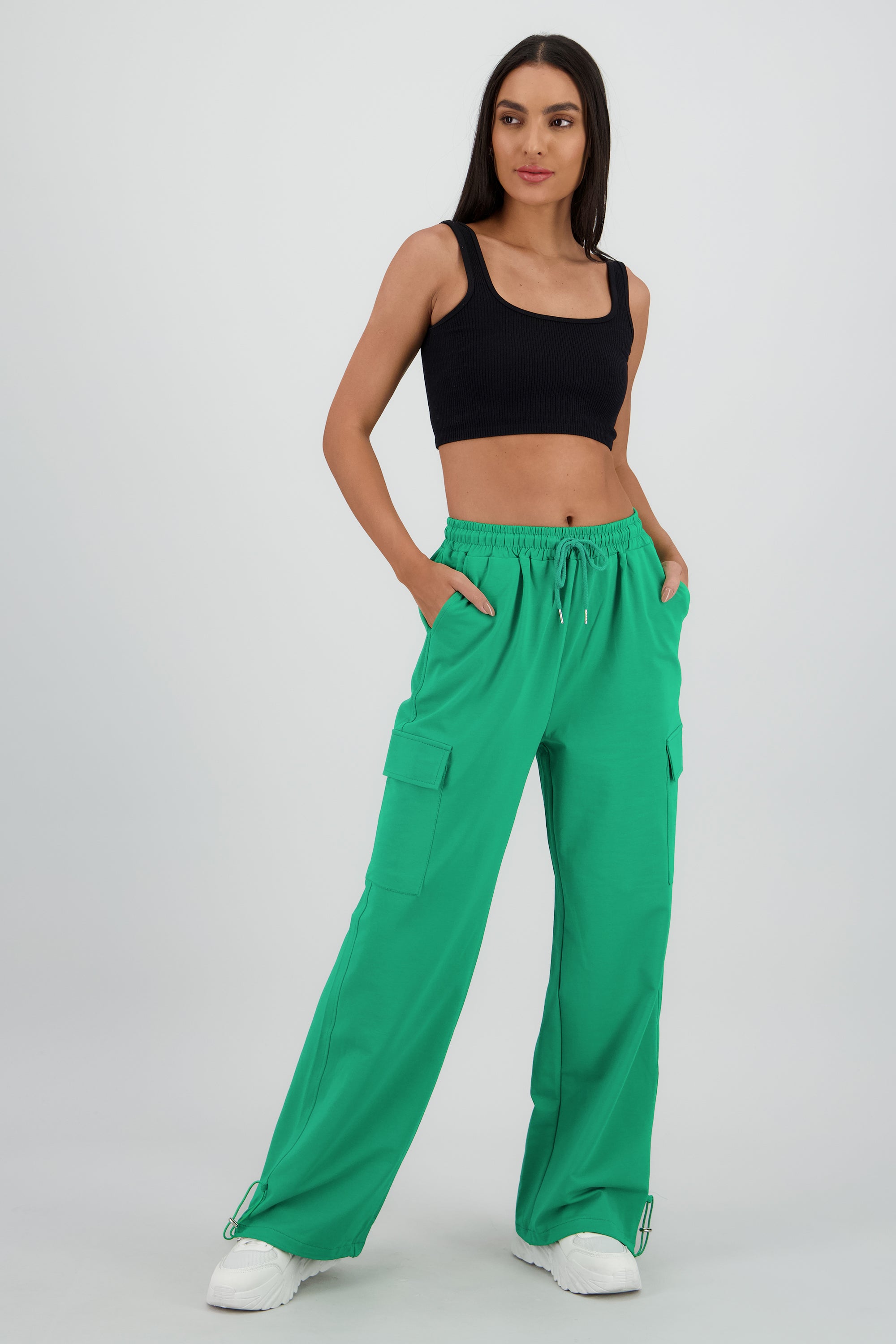 GREEN