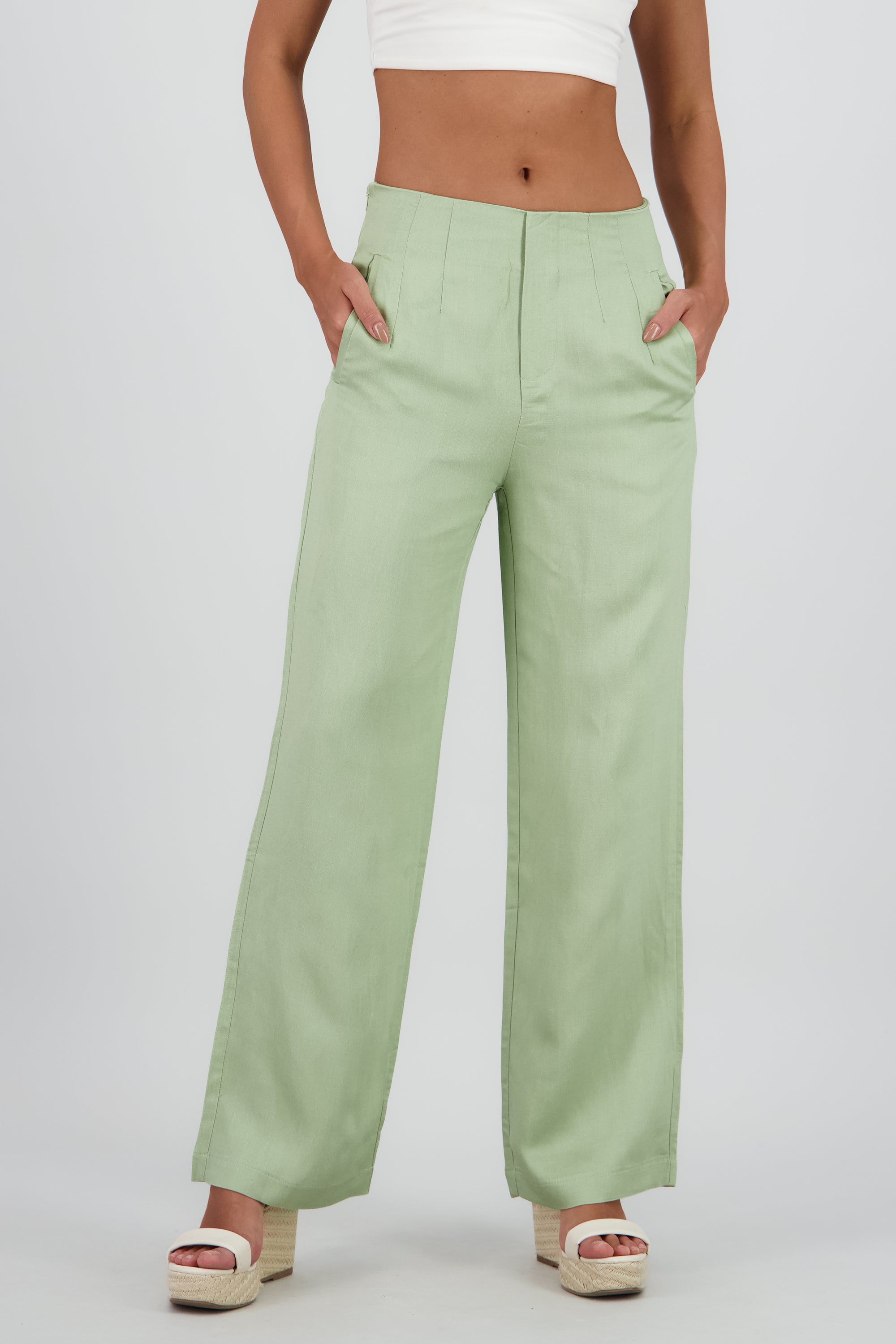 GREEN