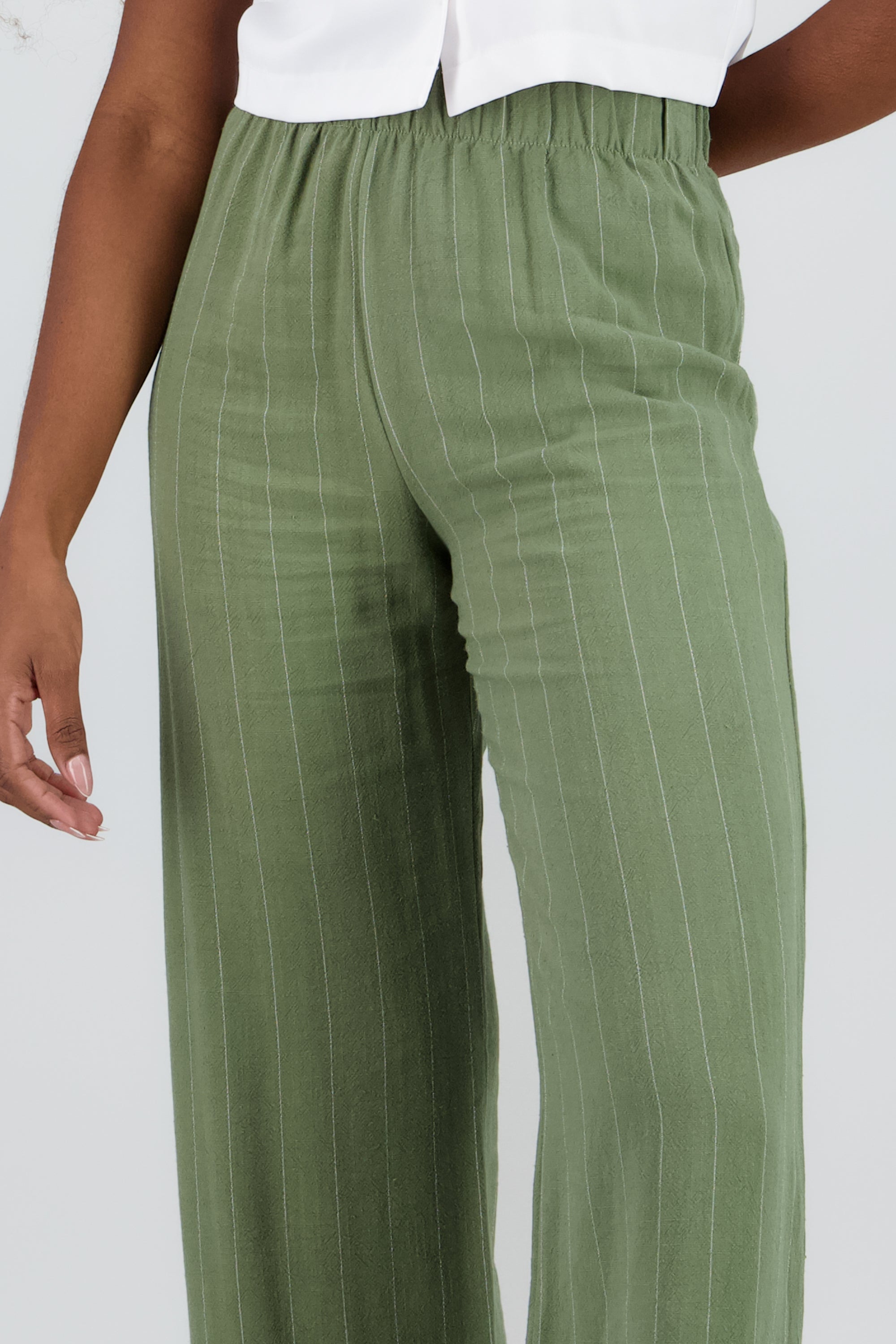 Pantalon recto rayas resorte pretina OLIVO