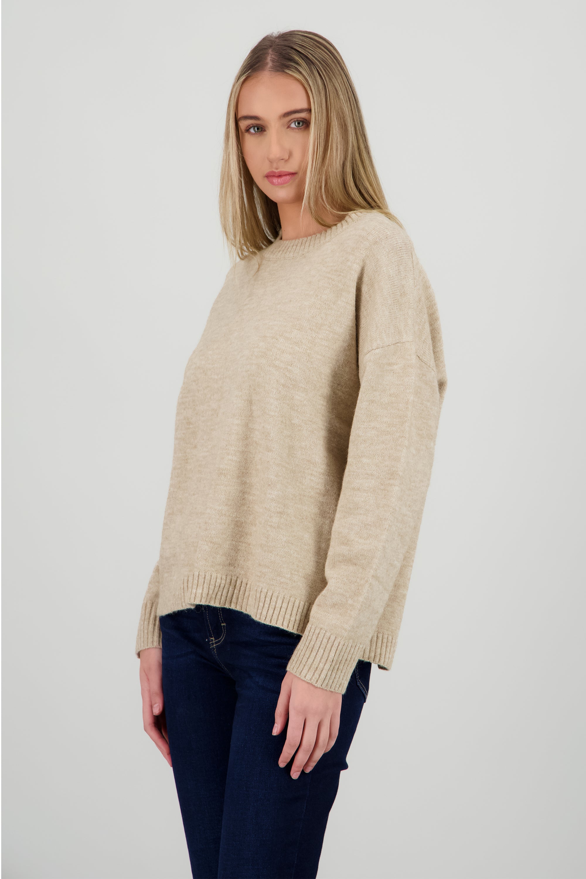 Sueter  cuello redondo liso BEIGE