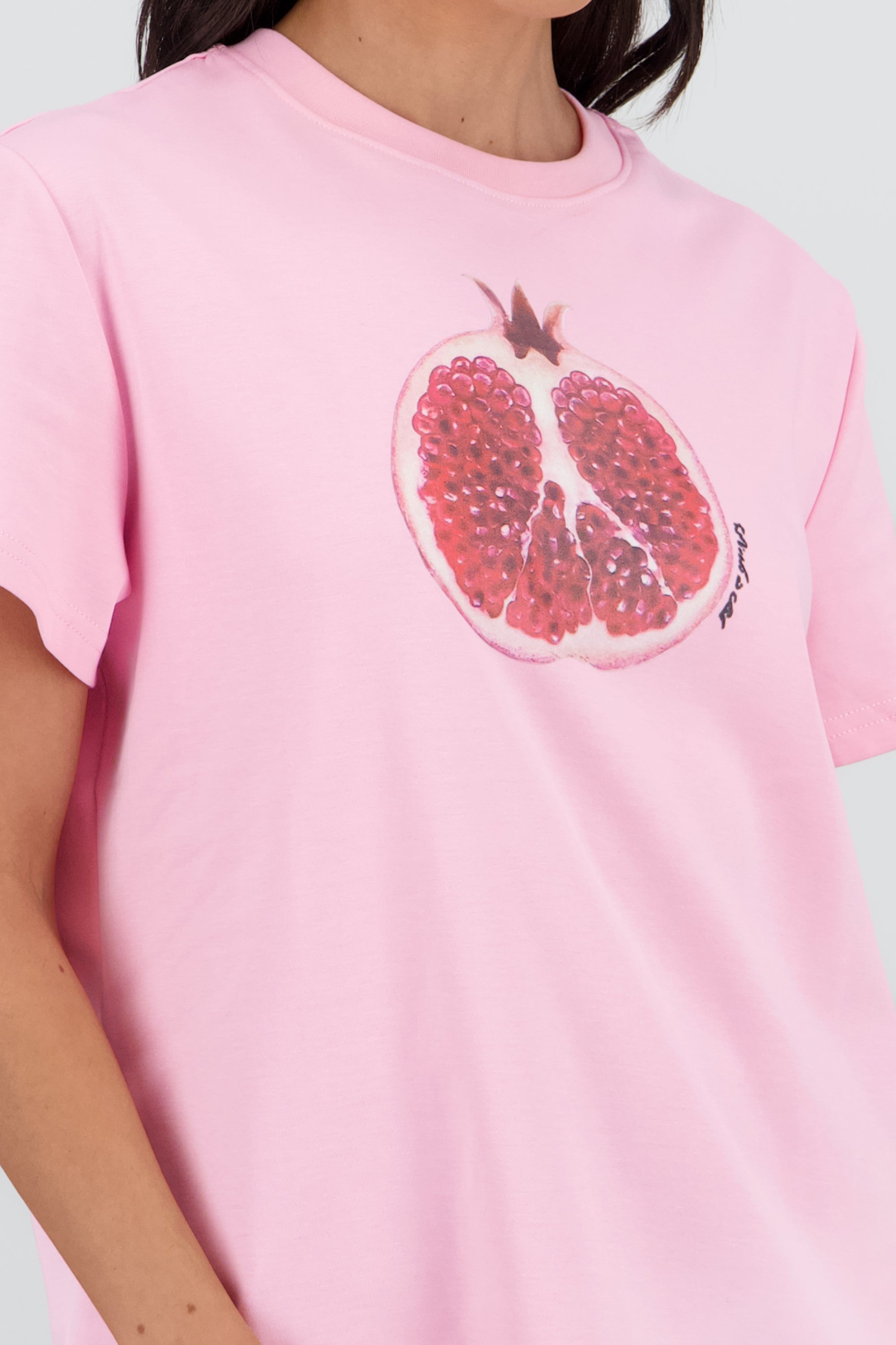 Playera oversize manga corta estampado granada ROSA