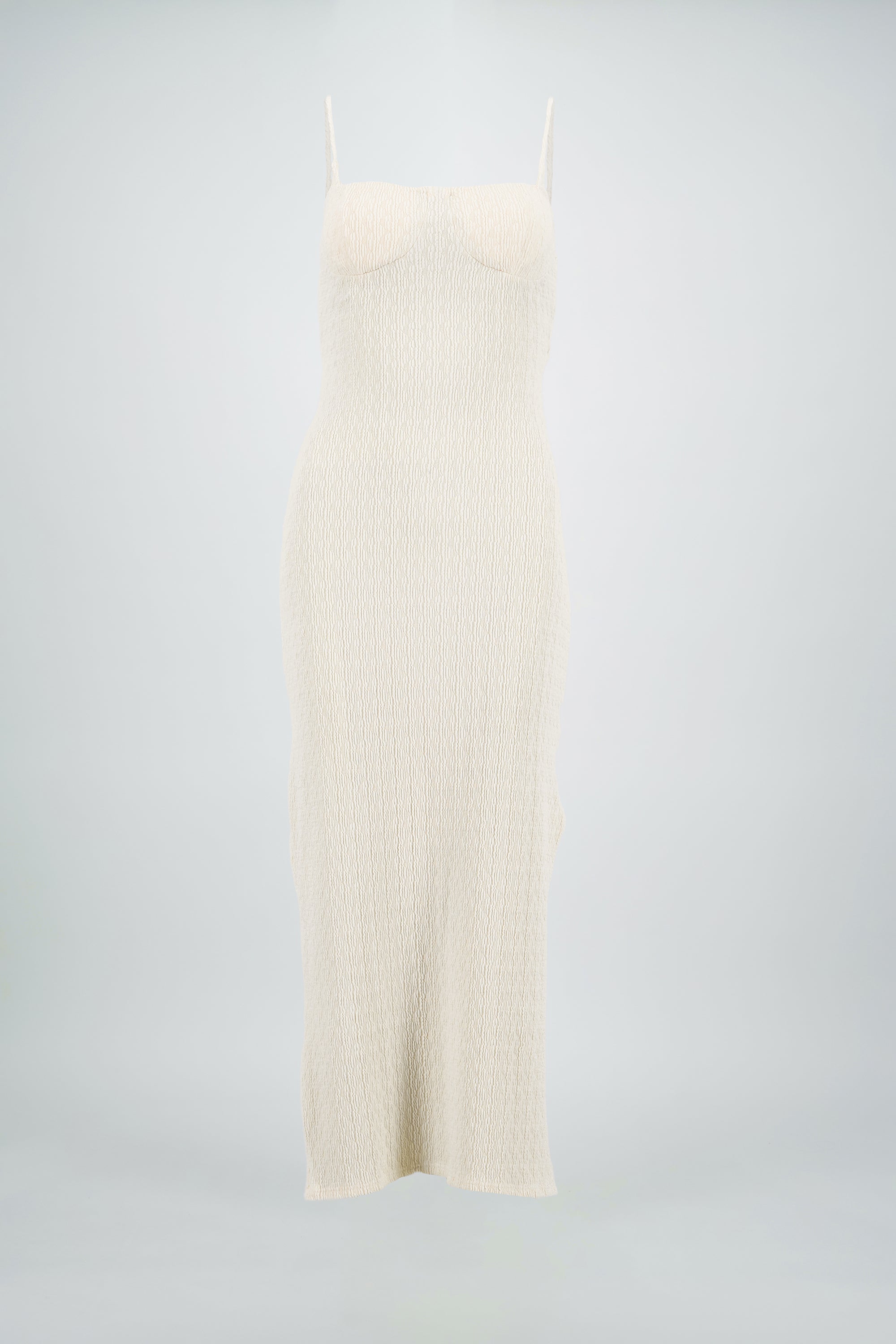 Vestido maxi textura con copas