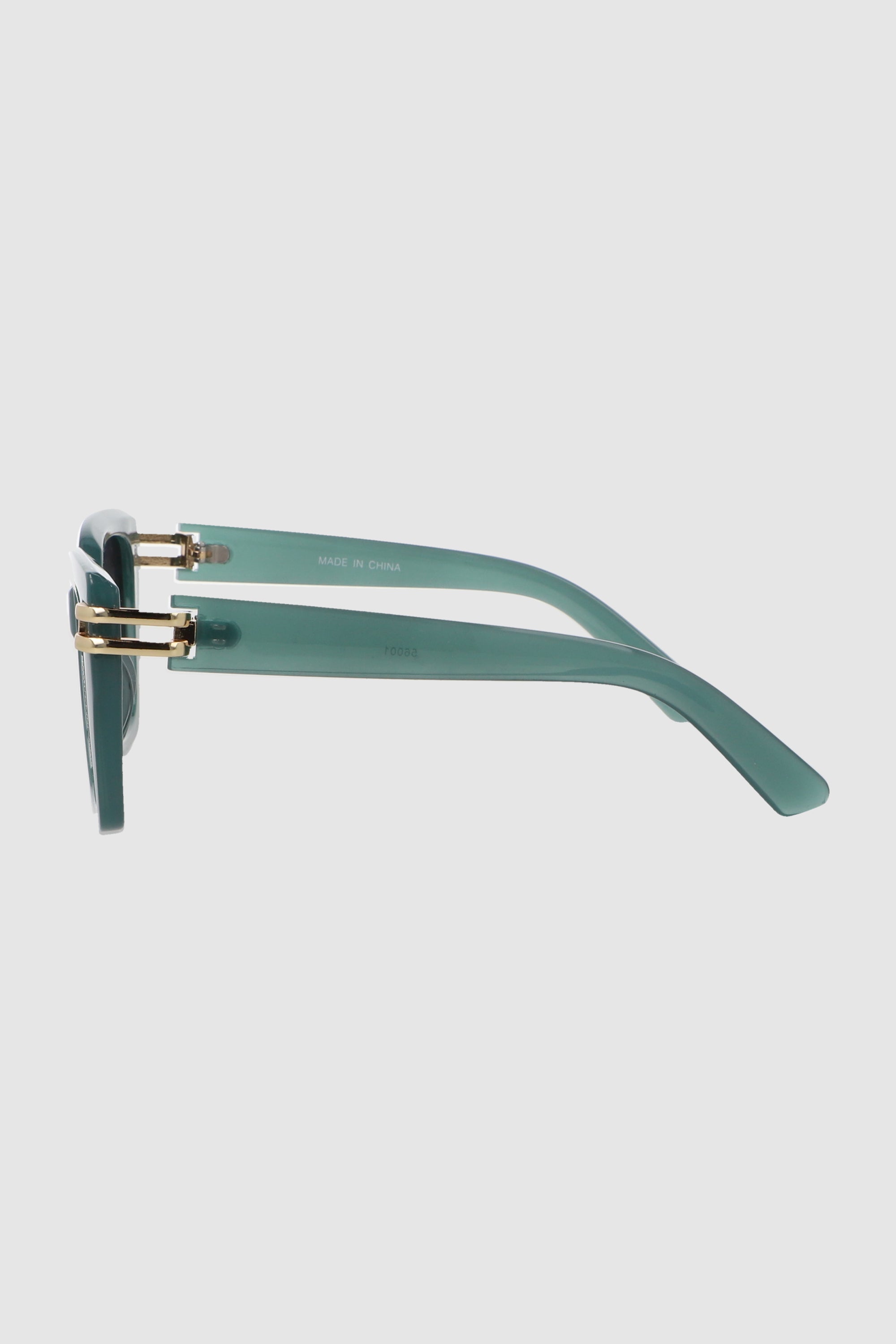 Lente cuadrado cateye con detalle metalico VERDE CAZADOR