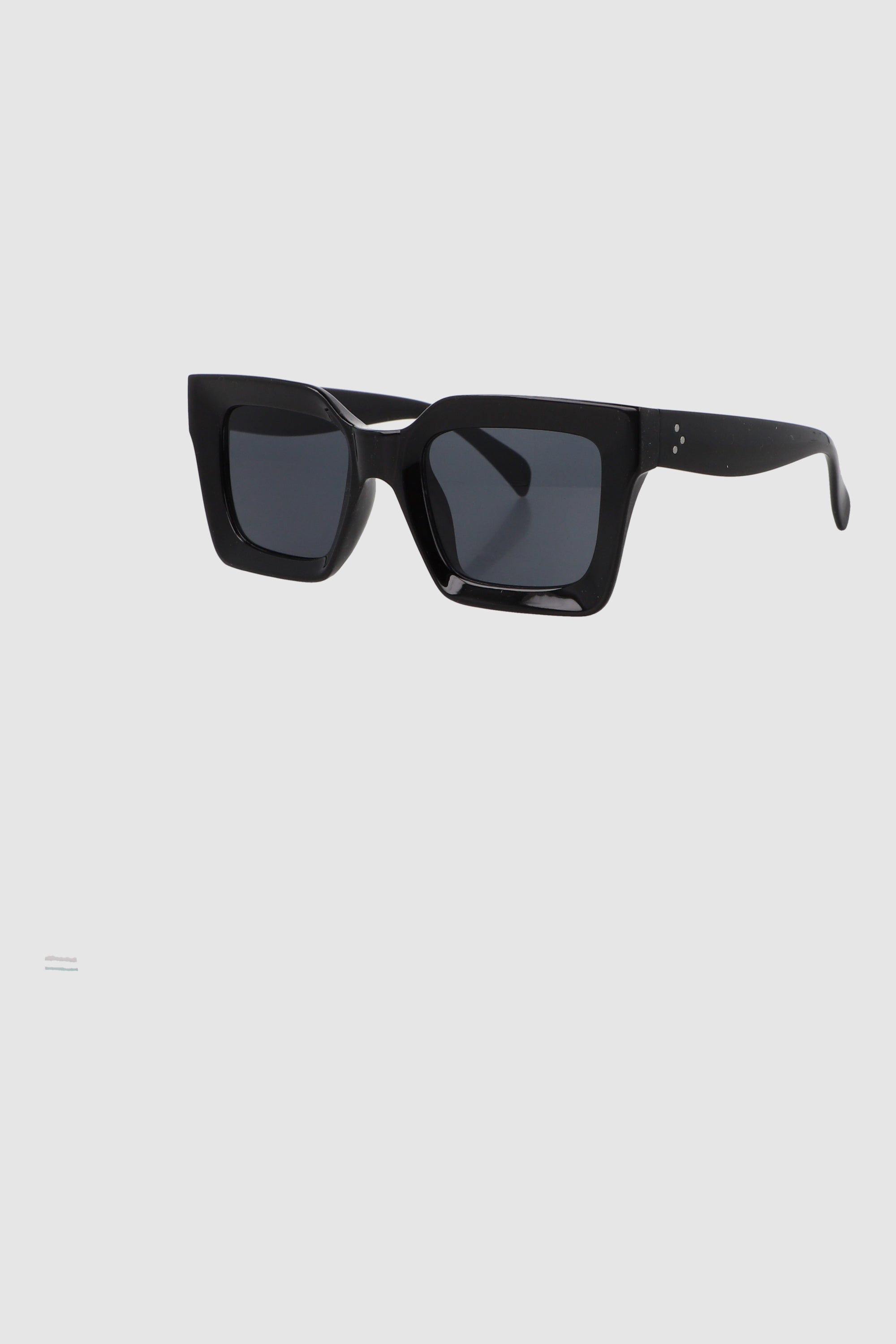 Lente cuadrado monocromatico trasparente NEGRO