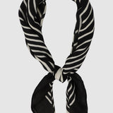 BLACK/WHITE