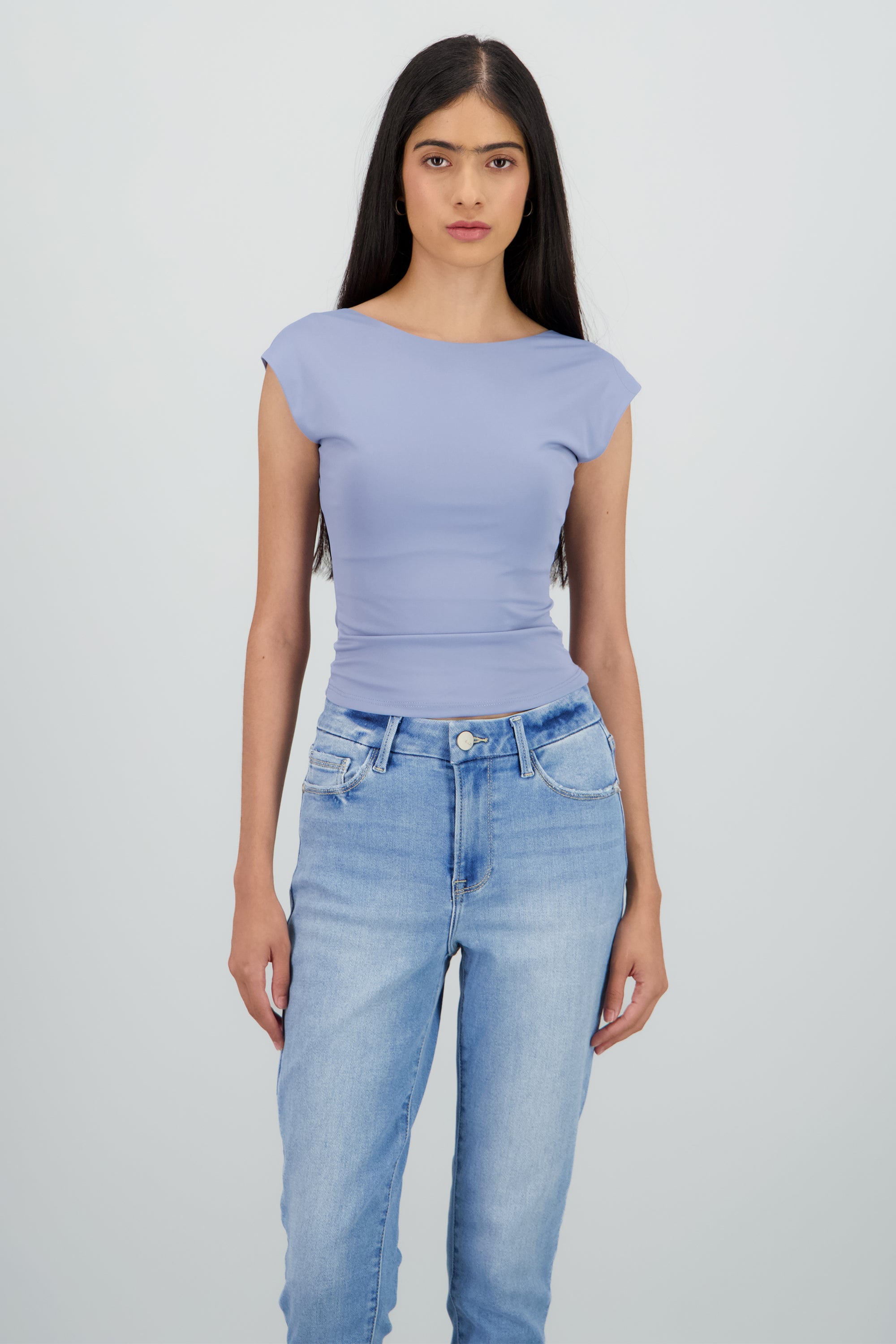 Top manga corta escote espalda AZUL PASTEL