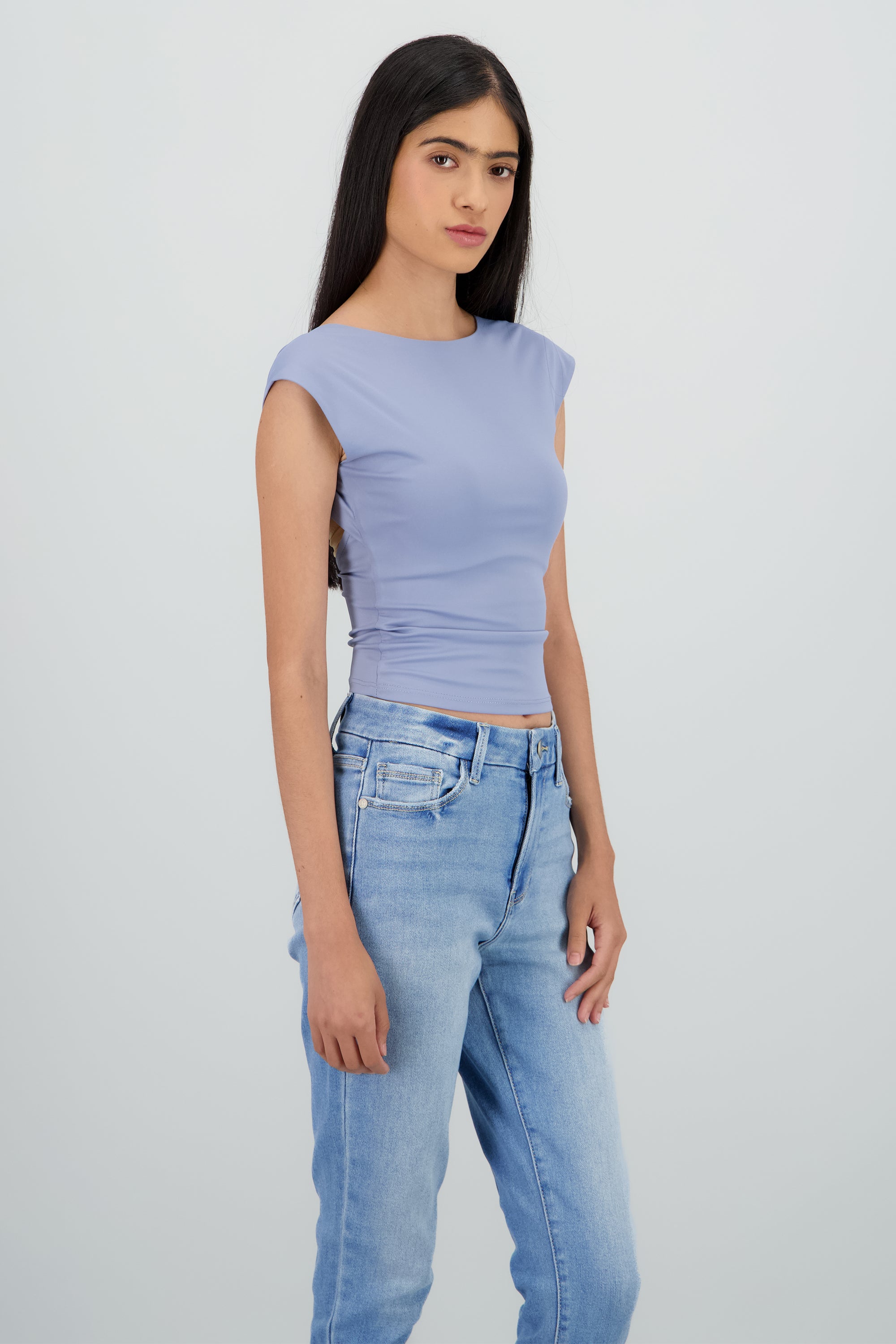 Top manga corta escote espalda AZUL PASTEL