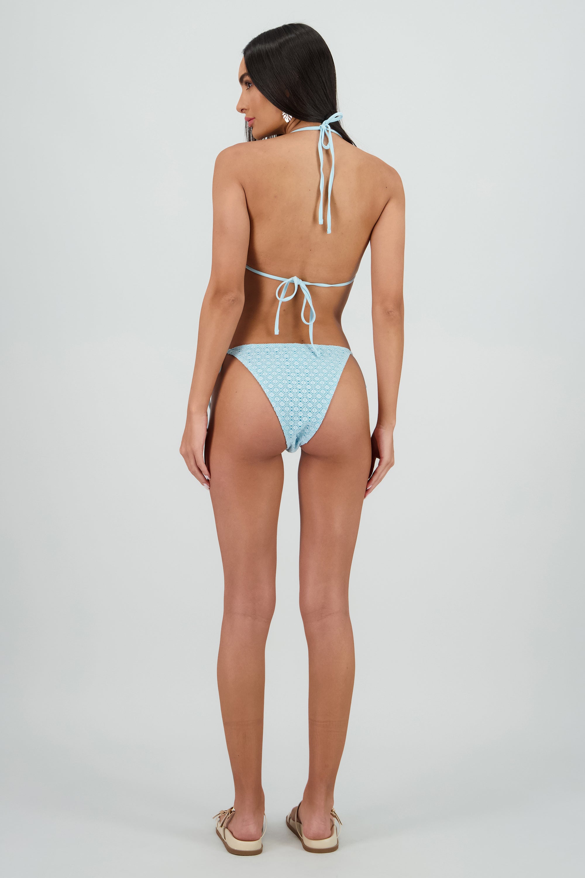 BIKINI TRES PIEZAS TIPO CROCHET AZUL CIELO