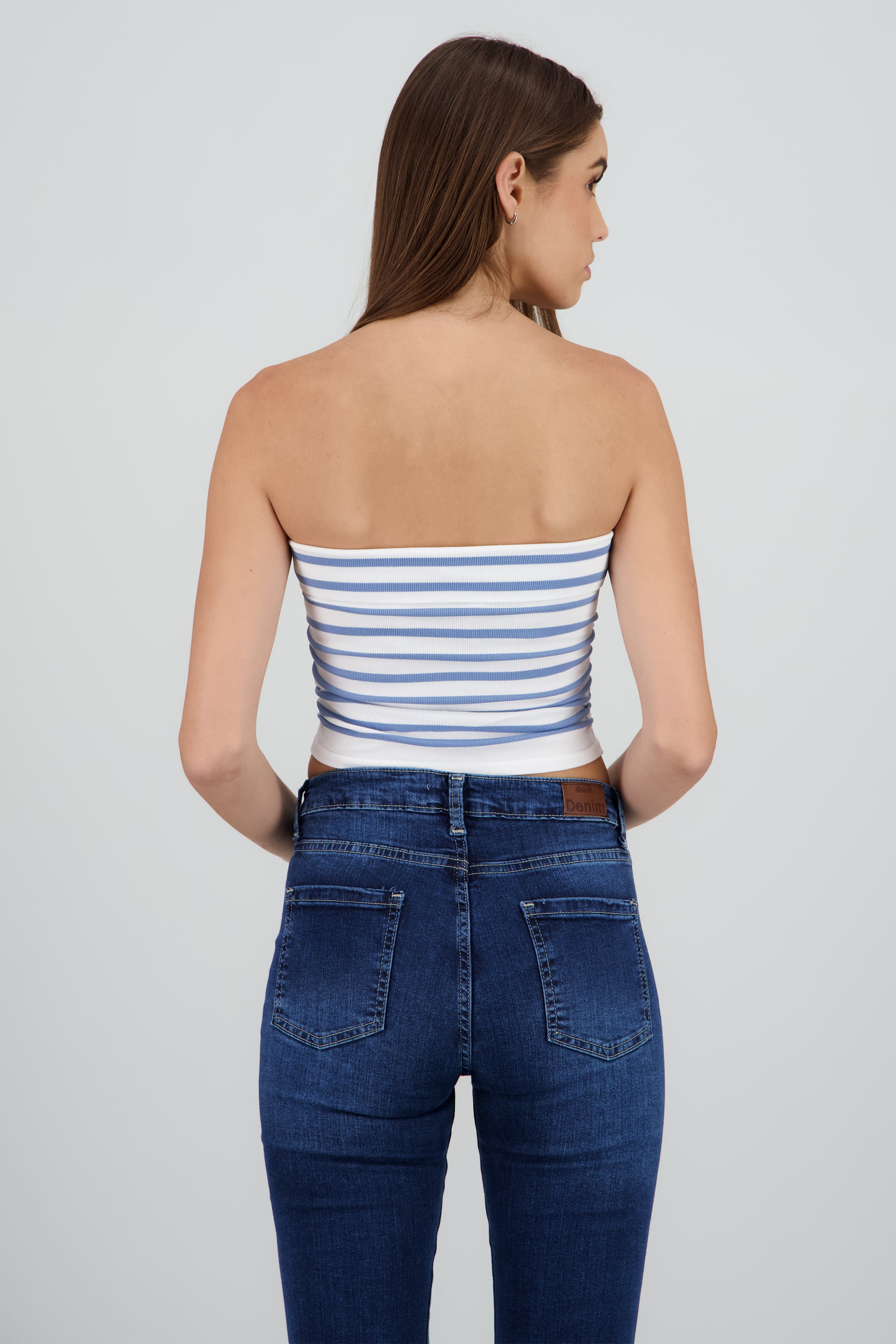 Top strapless de rayas con frunce de lado AZUL COMBO