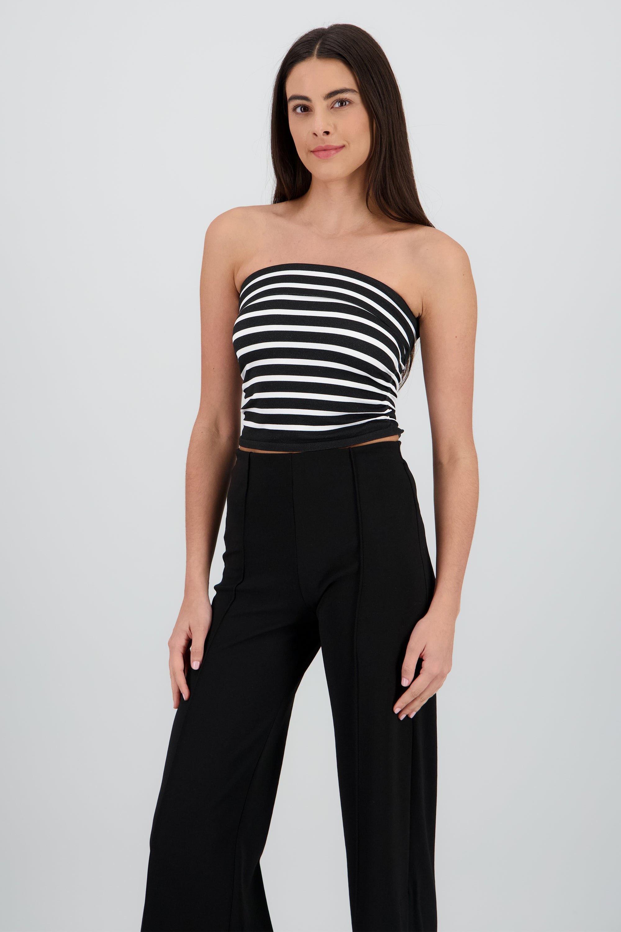 Top strapless de rayas con frunce de lado NEGRO COMBO