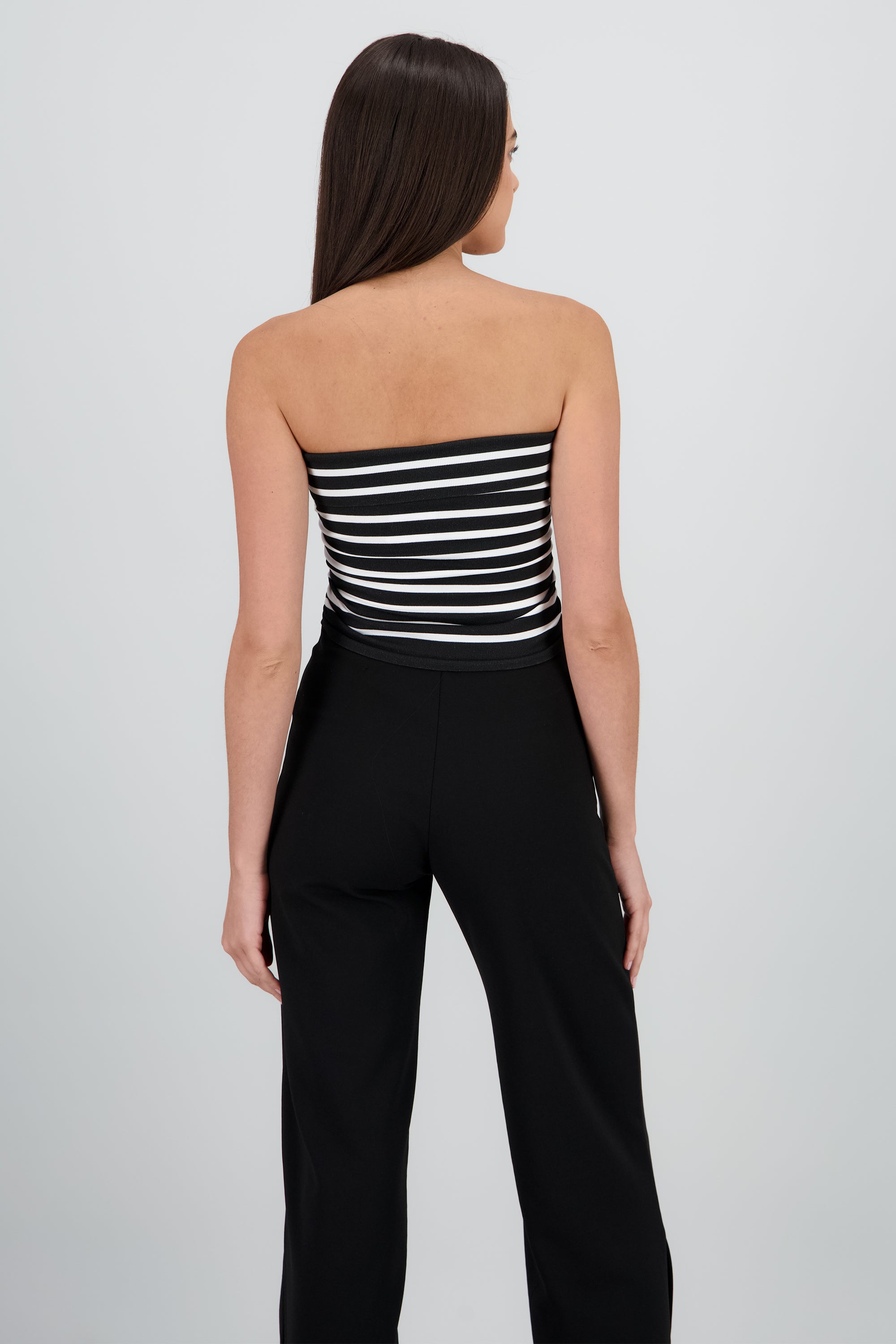 Top strapless de rayas con frunce de lado NEGRO COMBO