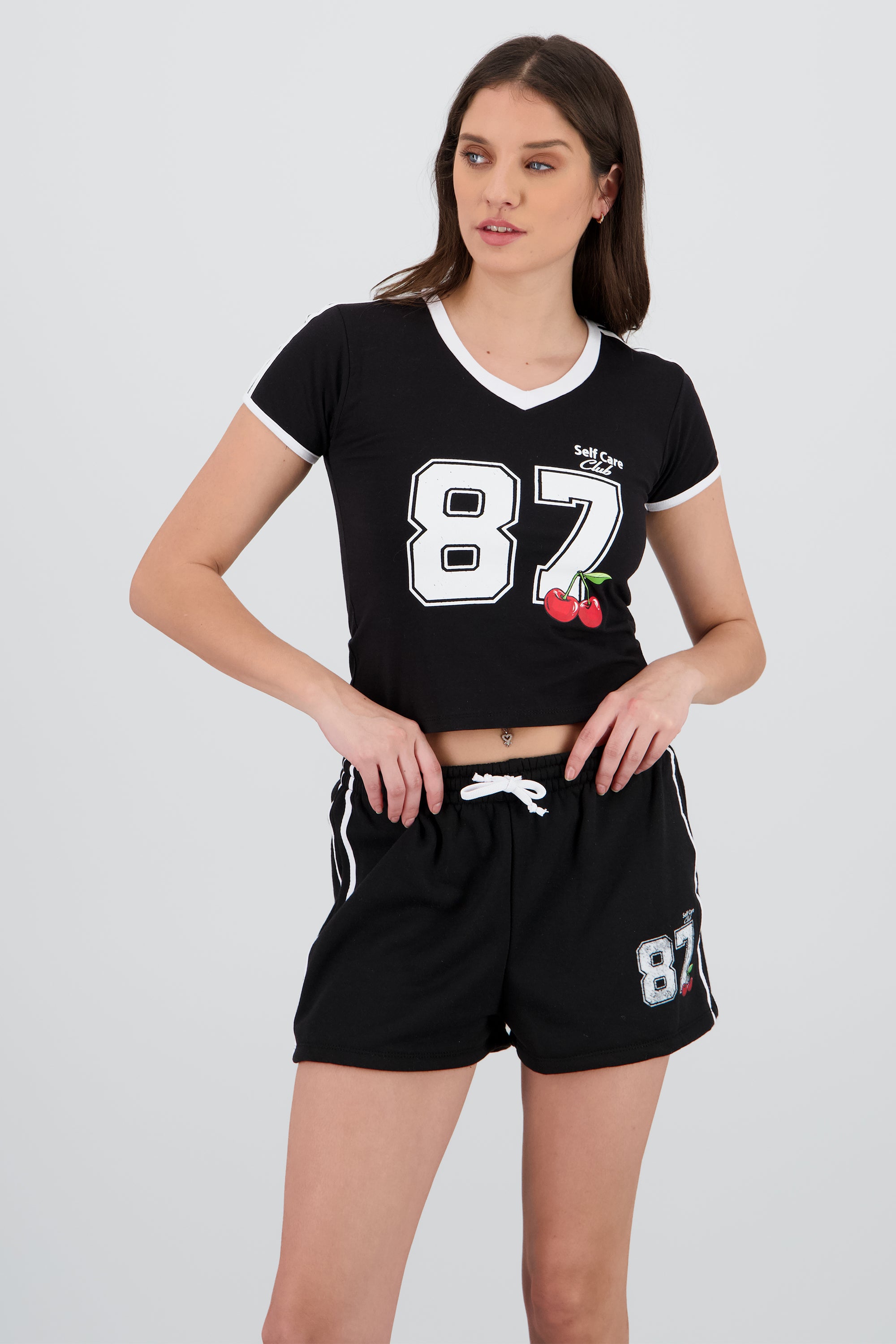 BLACK COMBO